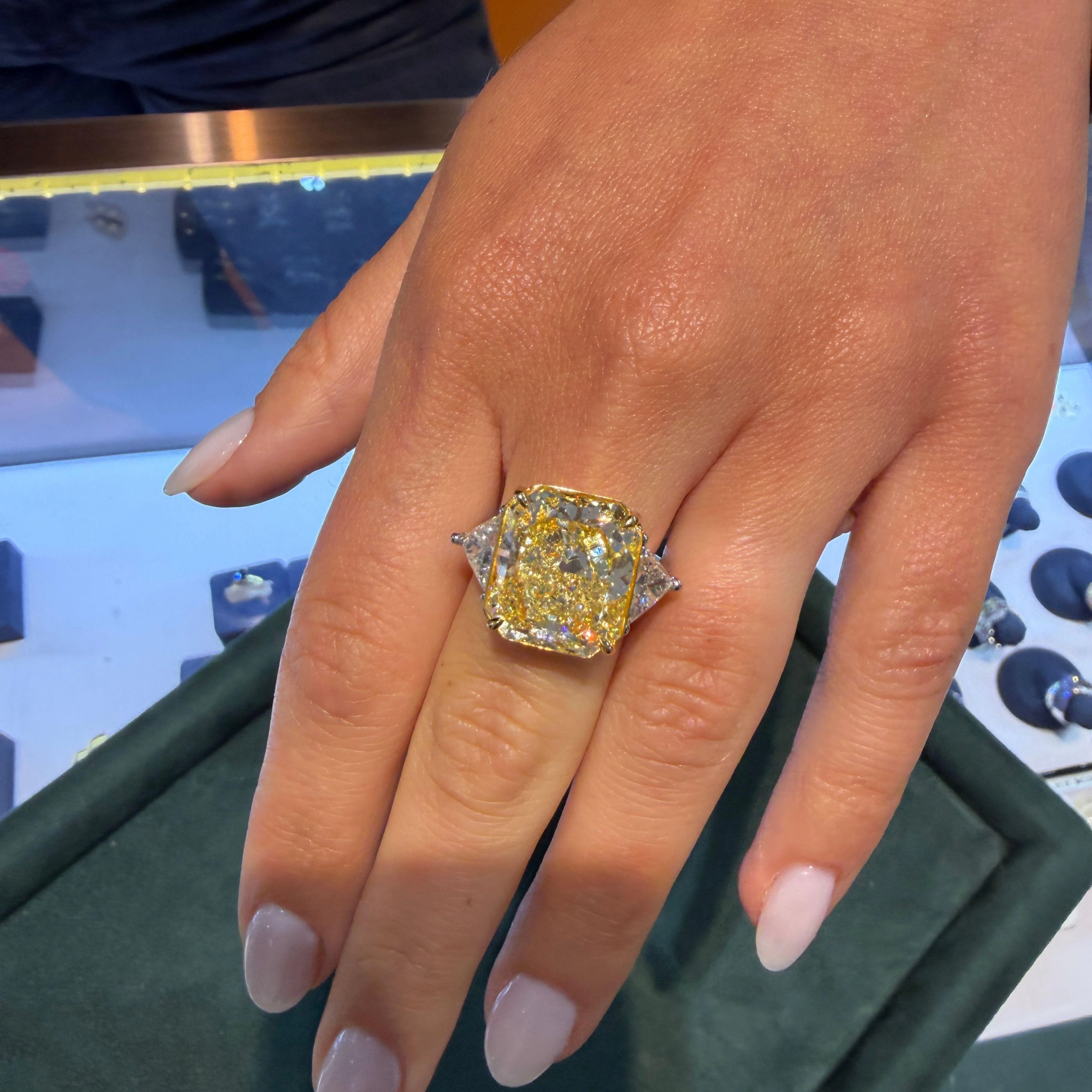 GIA Certified 13.03 Carat Flawless Radiant Fancy Yellow Diamond Ring - Image 12