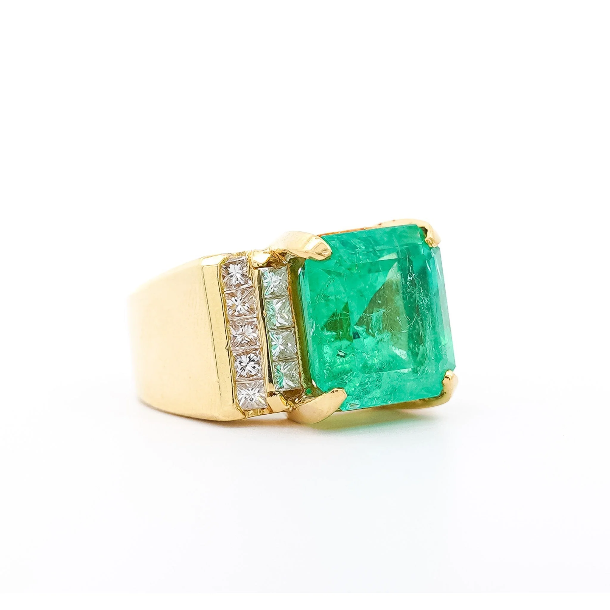 GIA Certified 13 Carat Colombian Emerald Men's Ring in 18K Gold With Princess Cut Diamonds - Image 5