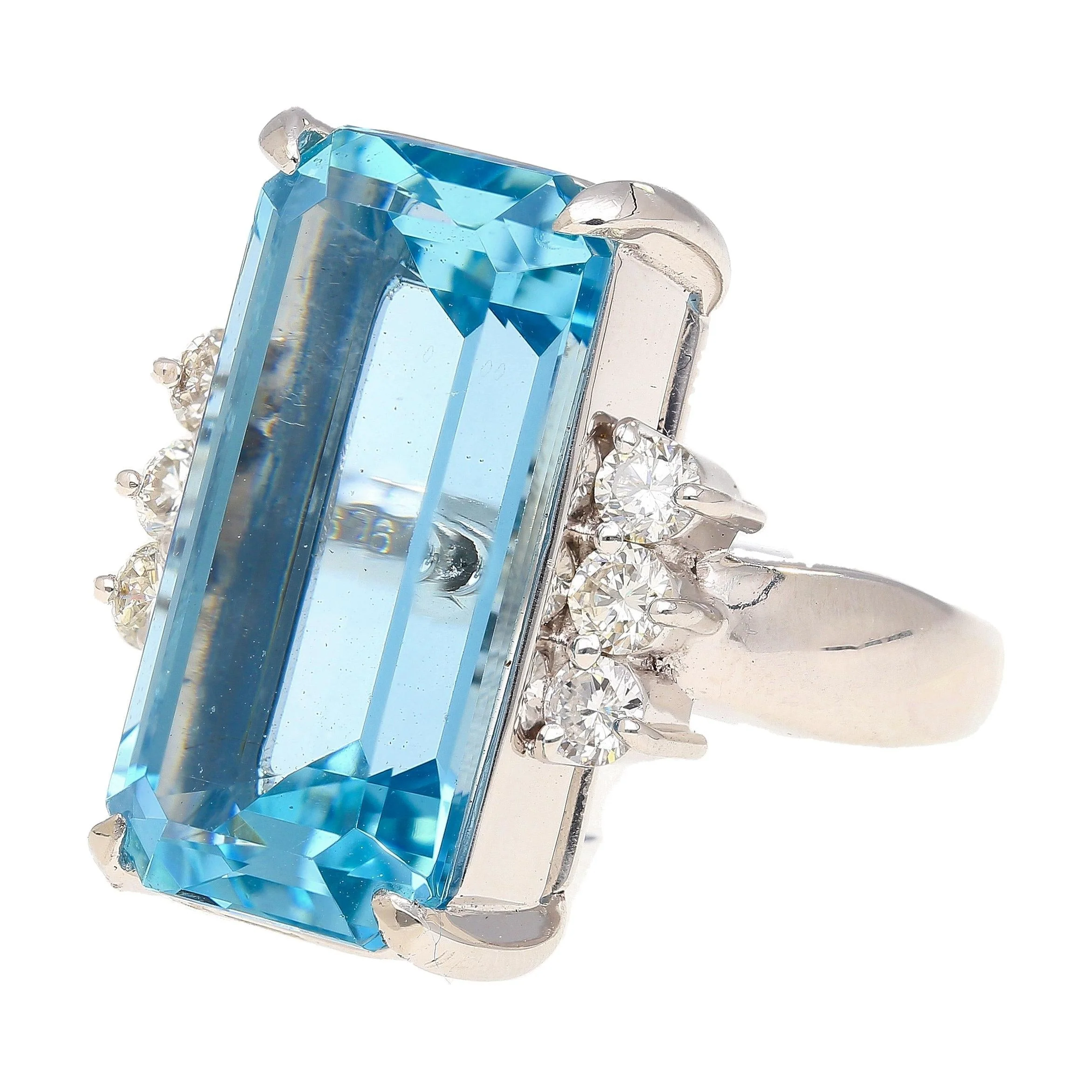 GIA Certified 16.70 Carat Aquamarine and Diamond Vintage Cocktail Ring - Image 4