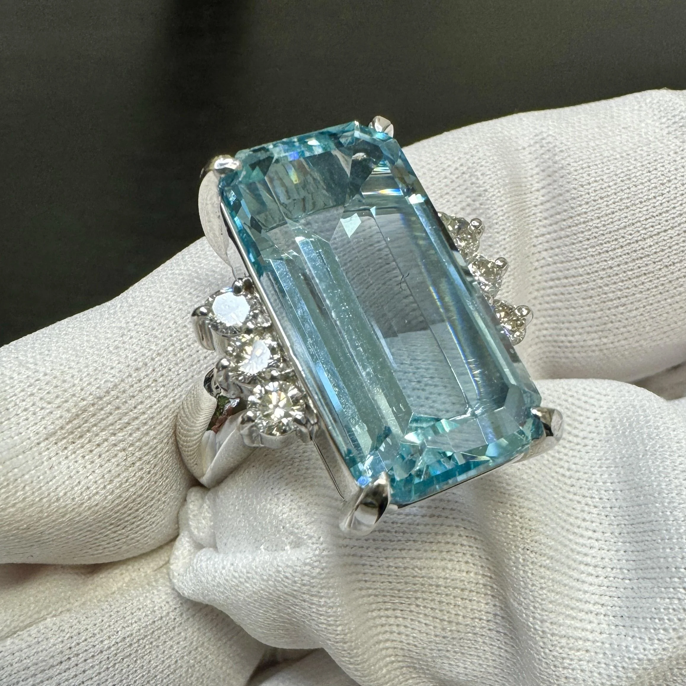 GIA Certified 16.70 Carat Aquamarine and Diamond Vintage Cocktail Ring - Image 8