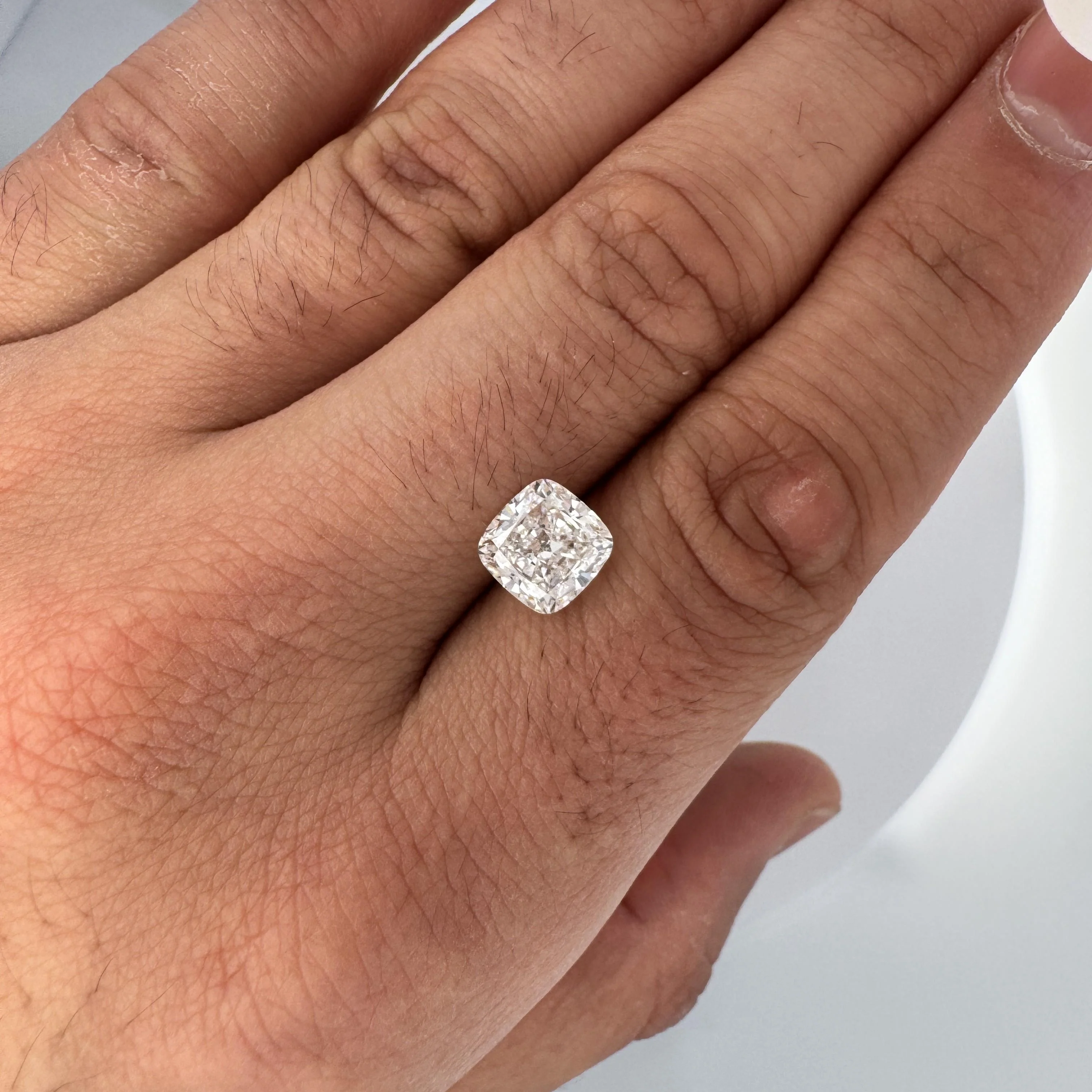 GIA Certified 3.01 Carat E/VS1 Diamond Platinum Three Stone Engagement Ring - Image 7