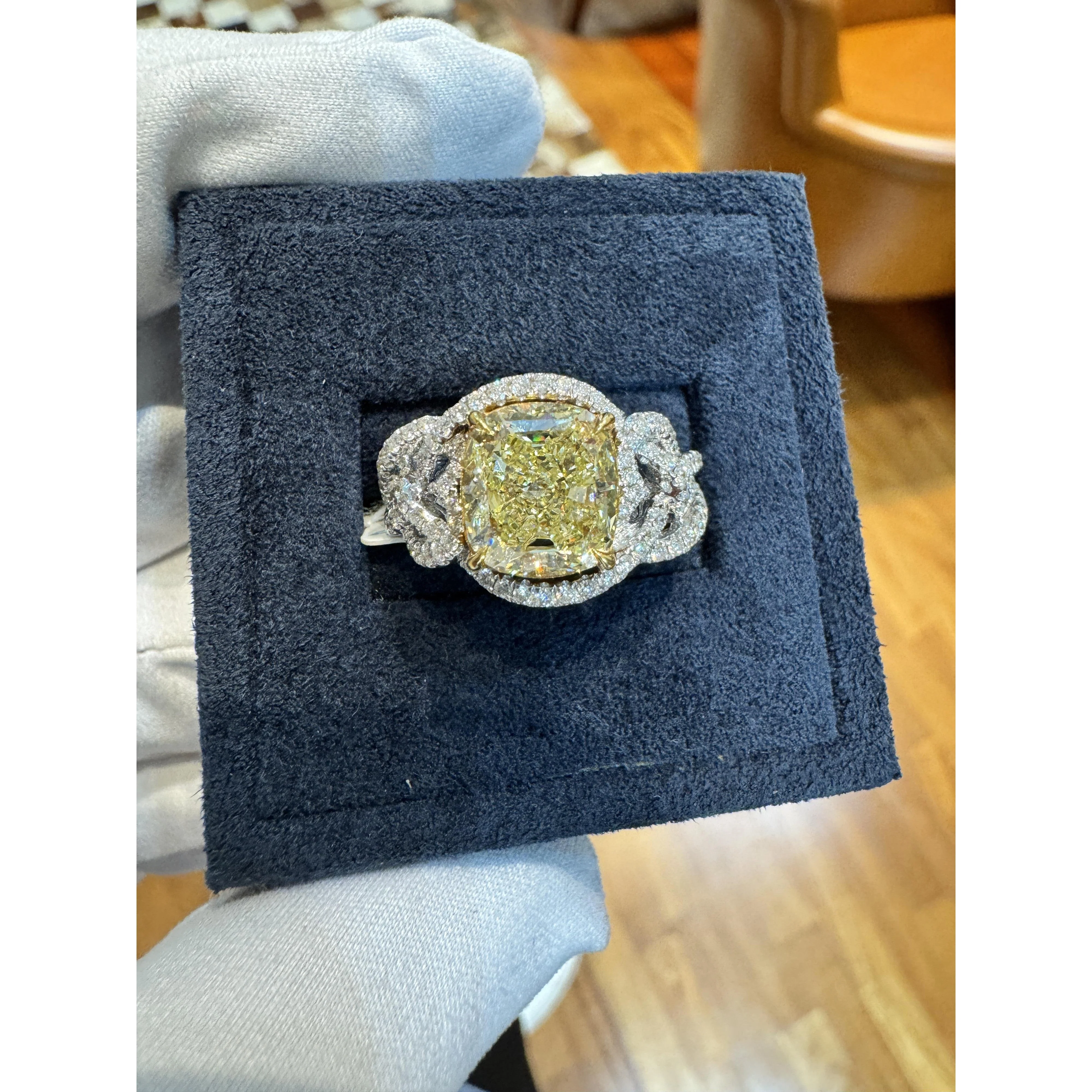 GIA Certified 3.25 Carat Yellow Diamond Interlocking Heart Shank Engagement Ring - Image 8