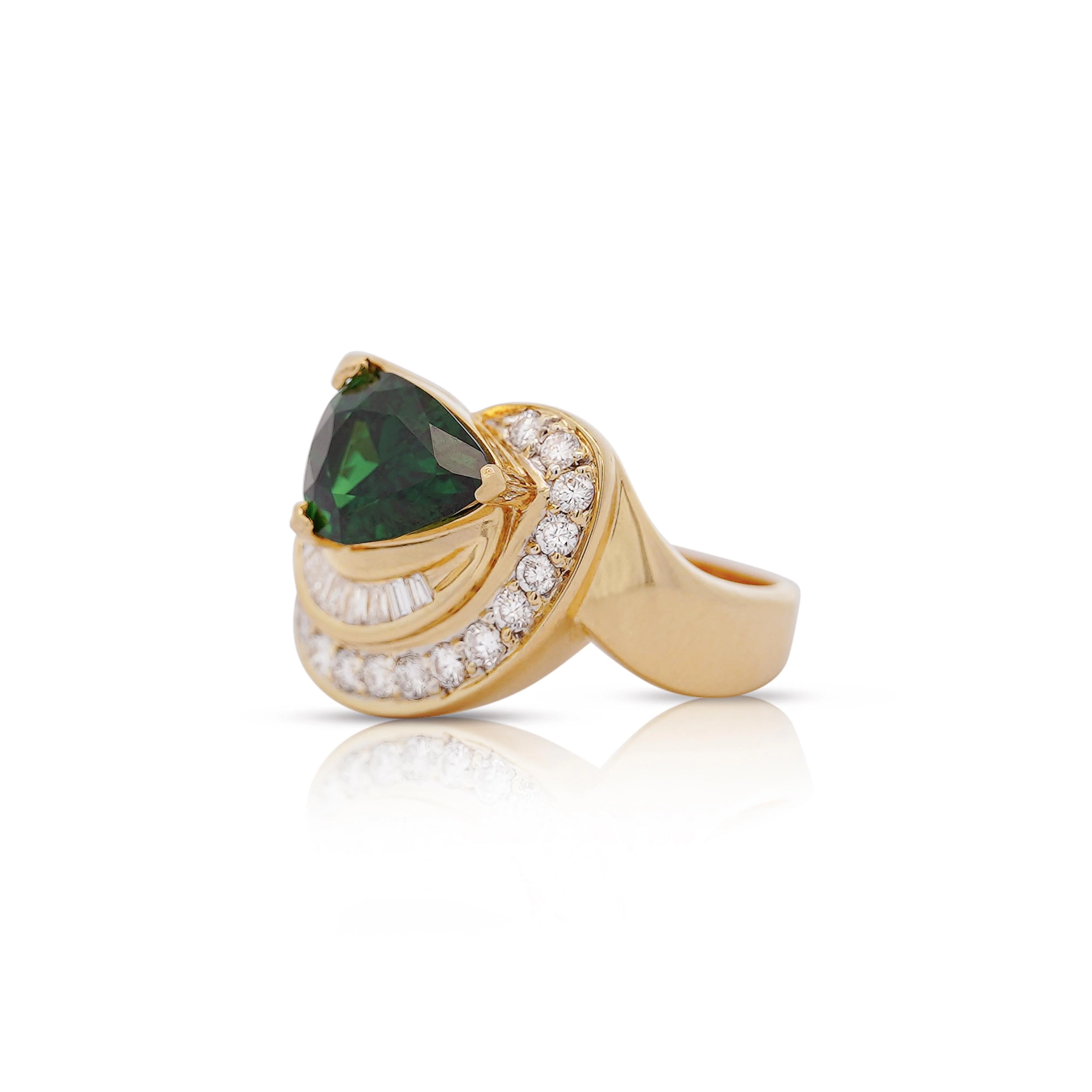 GIA Certified 3.55ct Pear Cut Tsavorite Diamond Cocktail Ring - Image 7