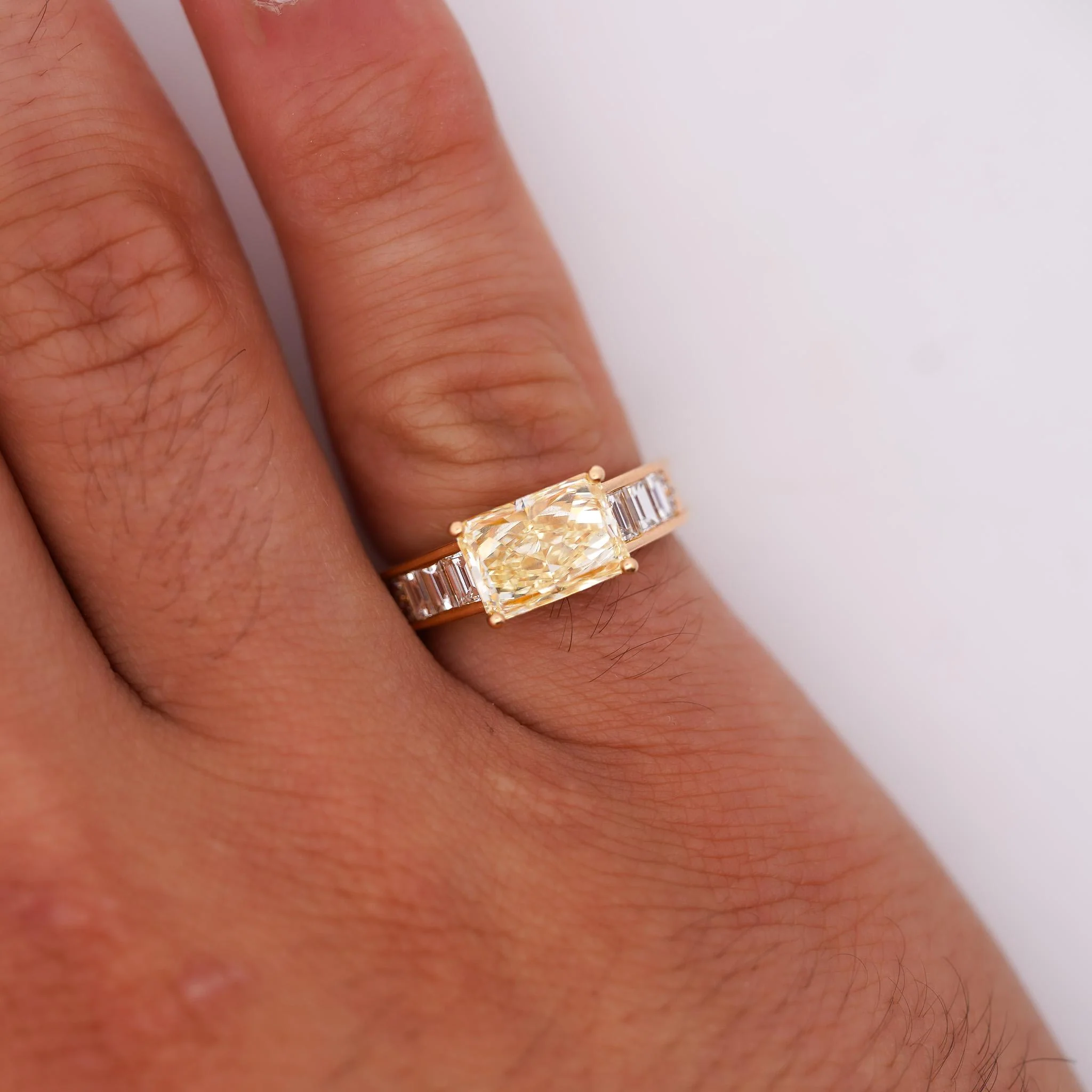 GIA Certified 3.86 Carat Yellow Diamond East West Ring 18K Gold - Image 5