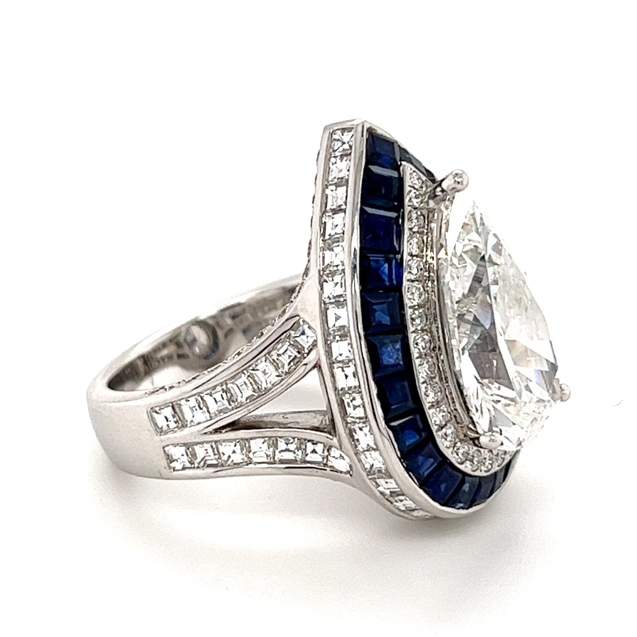 GIA Certified 4.48 Carat Pear Shape, H/SI2, Diamond Ring - Image 3