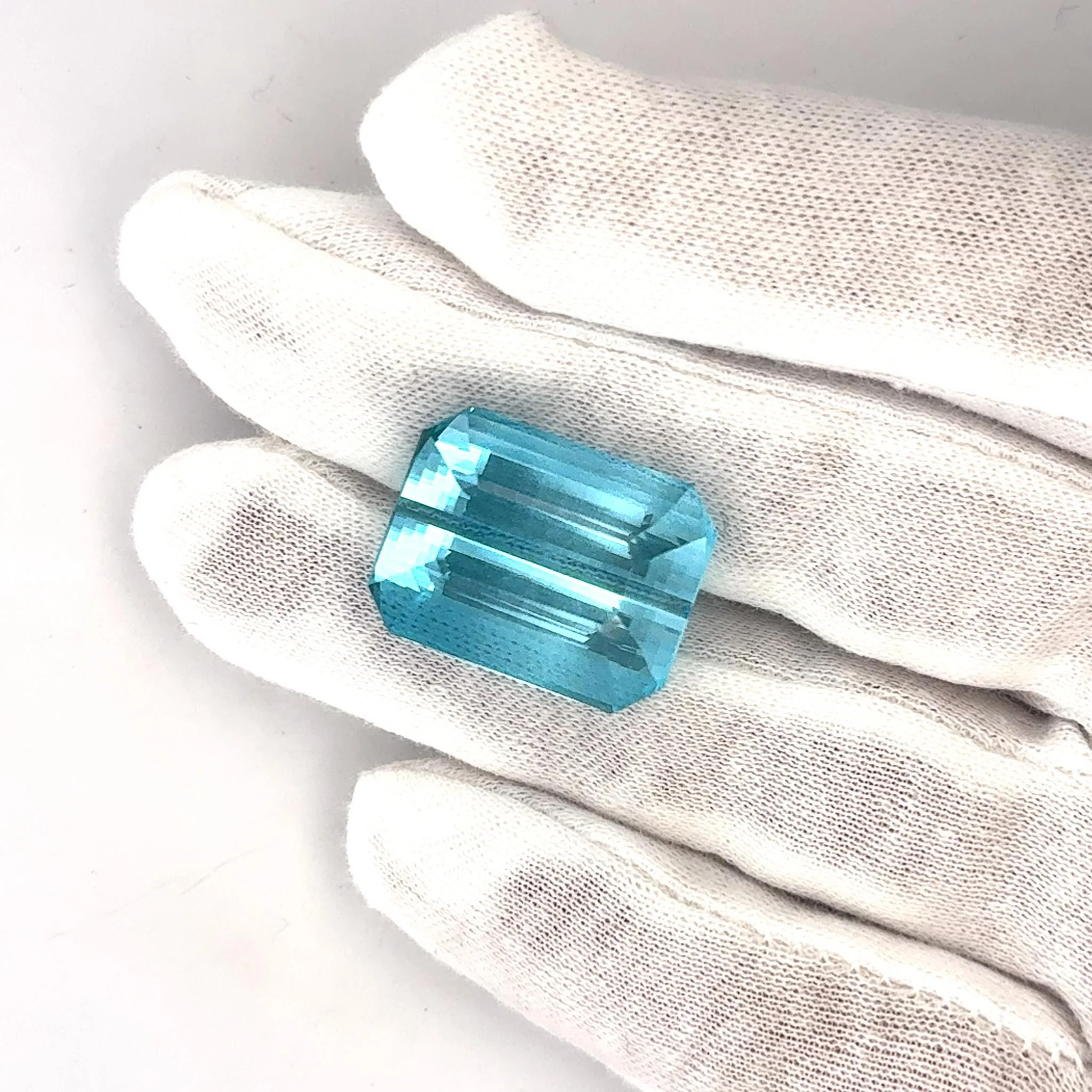 GIA Certified 47.02 Carat Emerald Cut Loose Aquamarine - Image 10