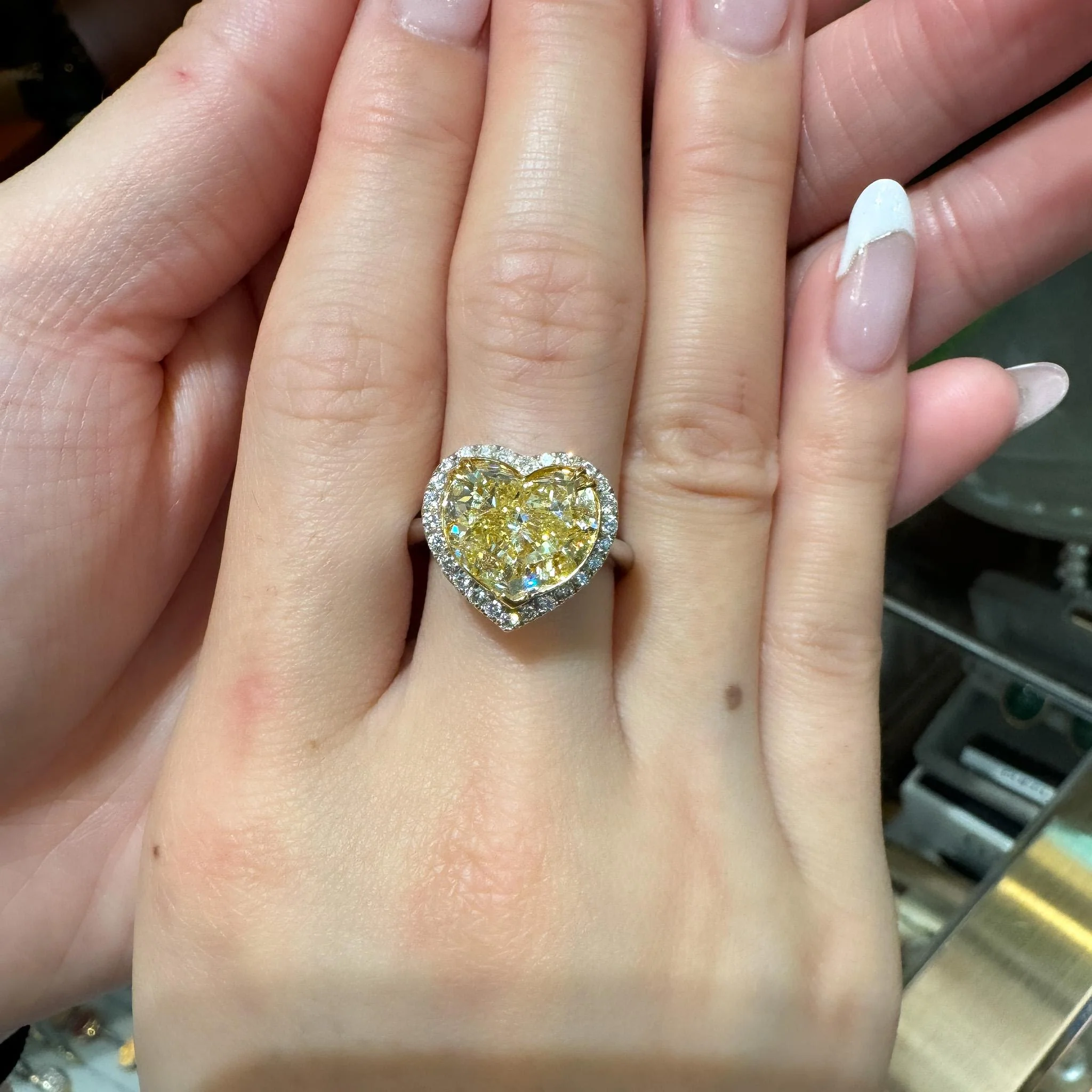 GIA Certified 5.03 Carat Fancy Yellow Heart-Shaped Diamond & Halo 18K Gold Ring - Image 5