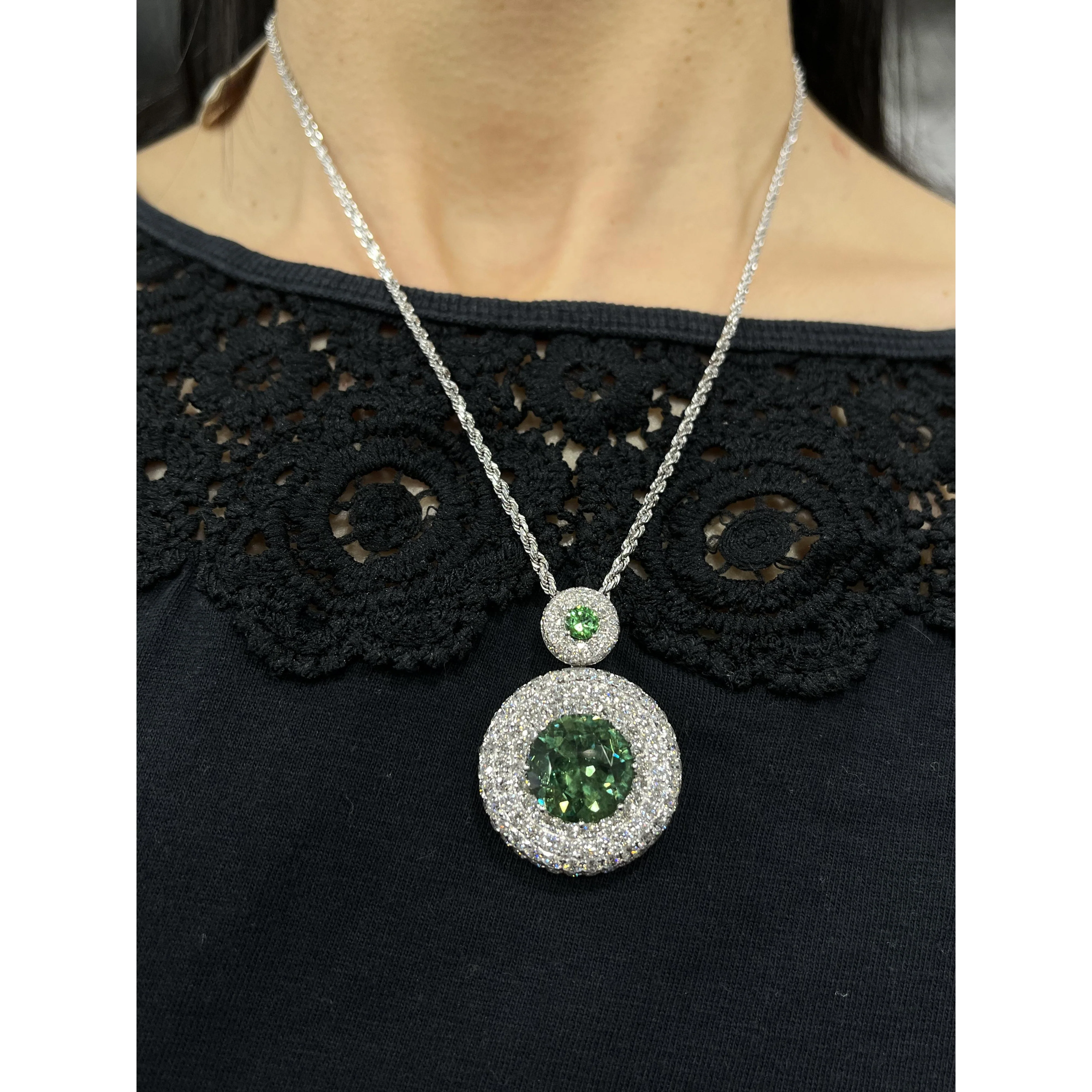 GIA Certified 8.58 Carat Demantoid Pendant Necklace in 18K White Gold - Image 9