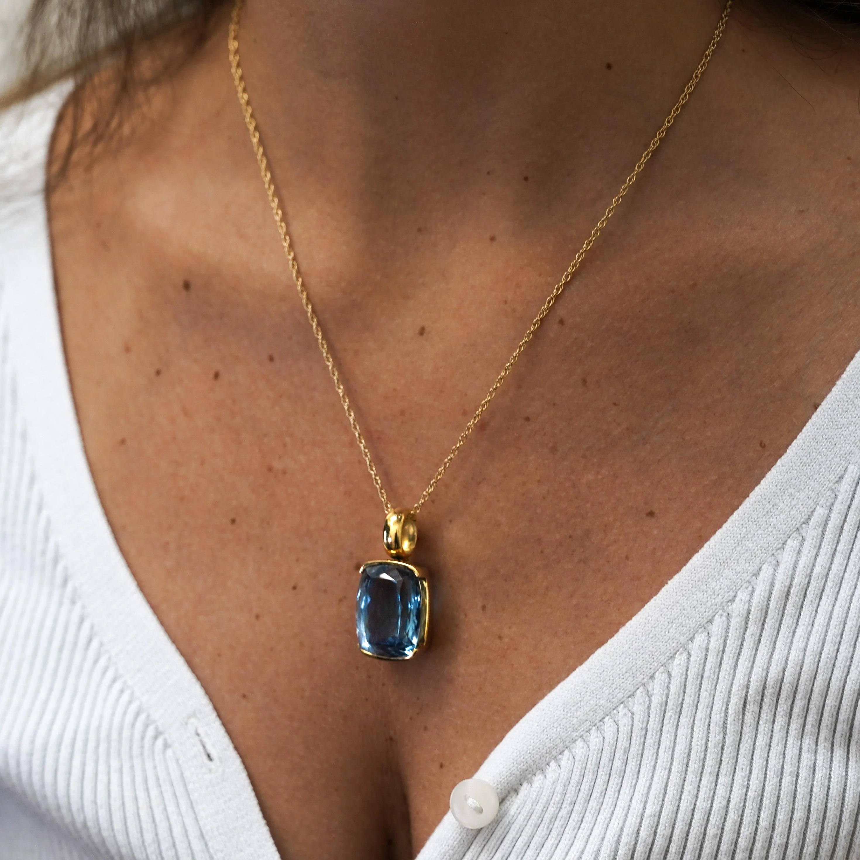 GIA Certified Cushion Cut Blue Topaz in 18K Gold Bezel Pendant Necklace - Image 6
