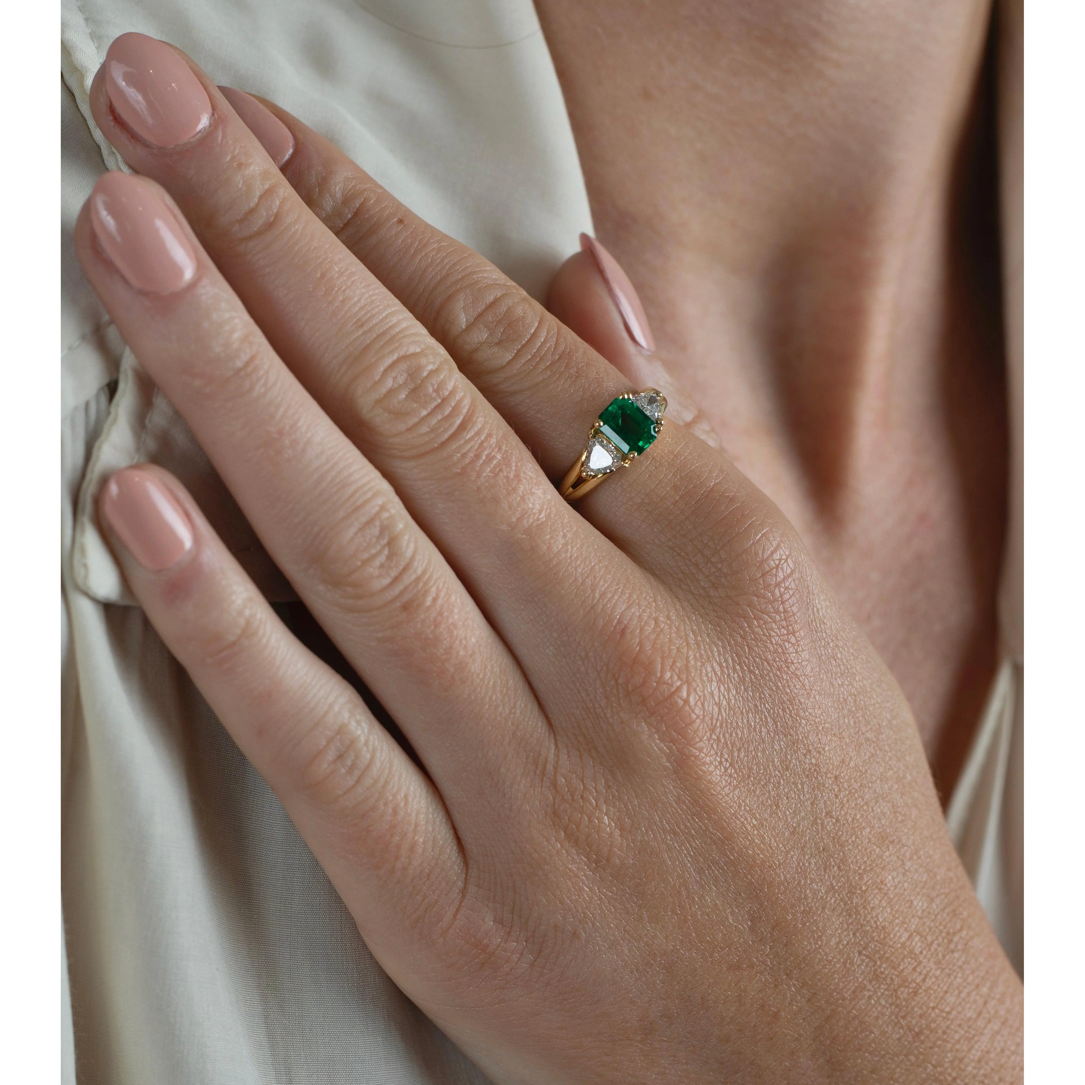 GIA Certified Minor Oil Zambian Emerald & Trillion Diamond 3-Stone Ring in 18K - Image 3