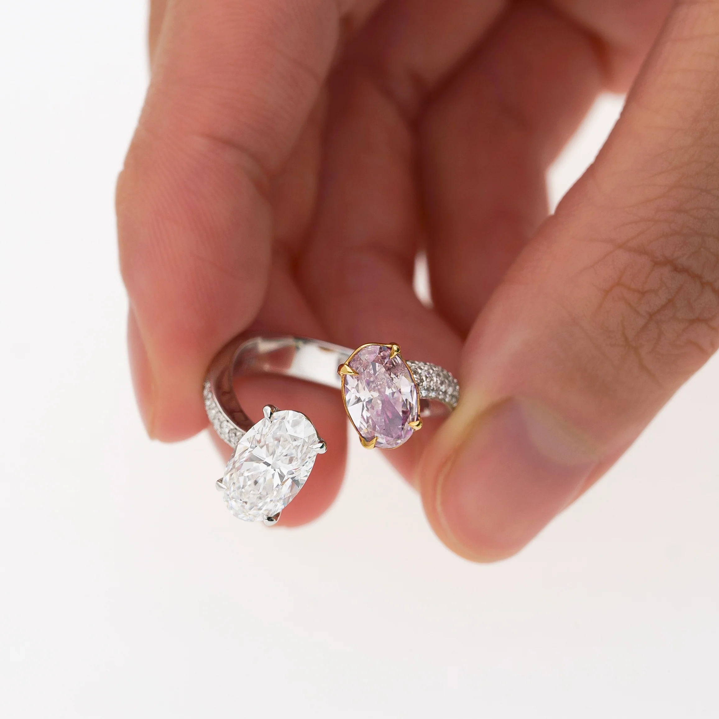 GIA Certified Oval Cut Fancy Orangy Pink & White Diamond Toi Et Moi 18K Ring - Image 4
