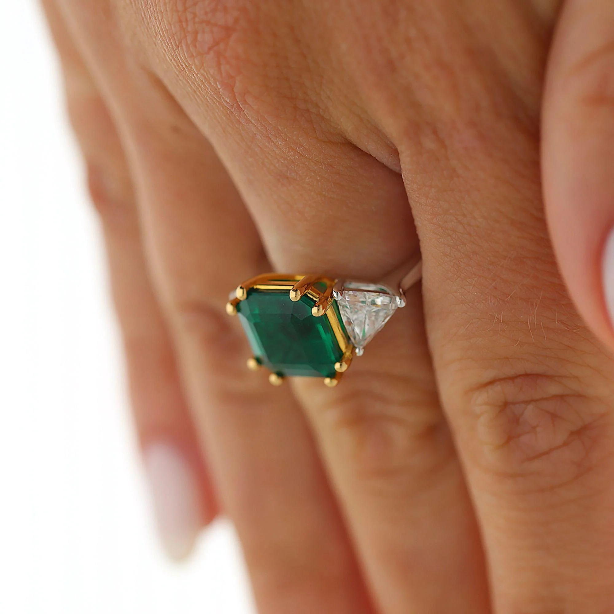 GRS Cert. 4.37 Carat Vivid Green Muzo Colombian Emerald Diamond 3 Stone Ring - Image 11