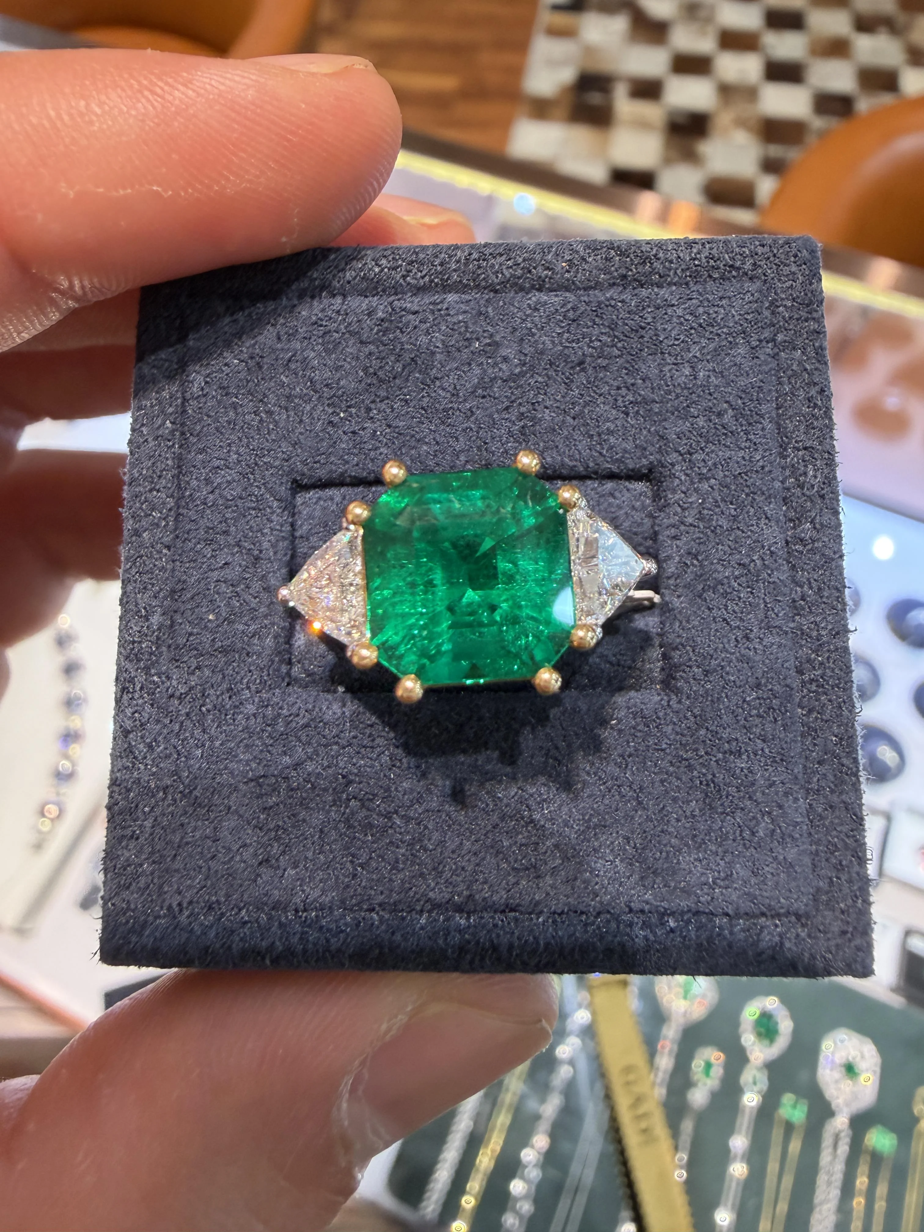 GRS Cert. 4.37 Carat Vivid Green Muzo Colombian Emerald Diamond 3 Stone Ring - Image 12