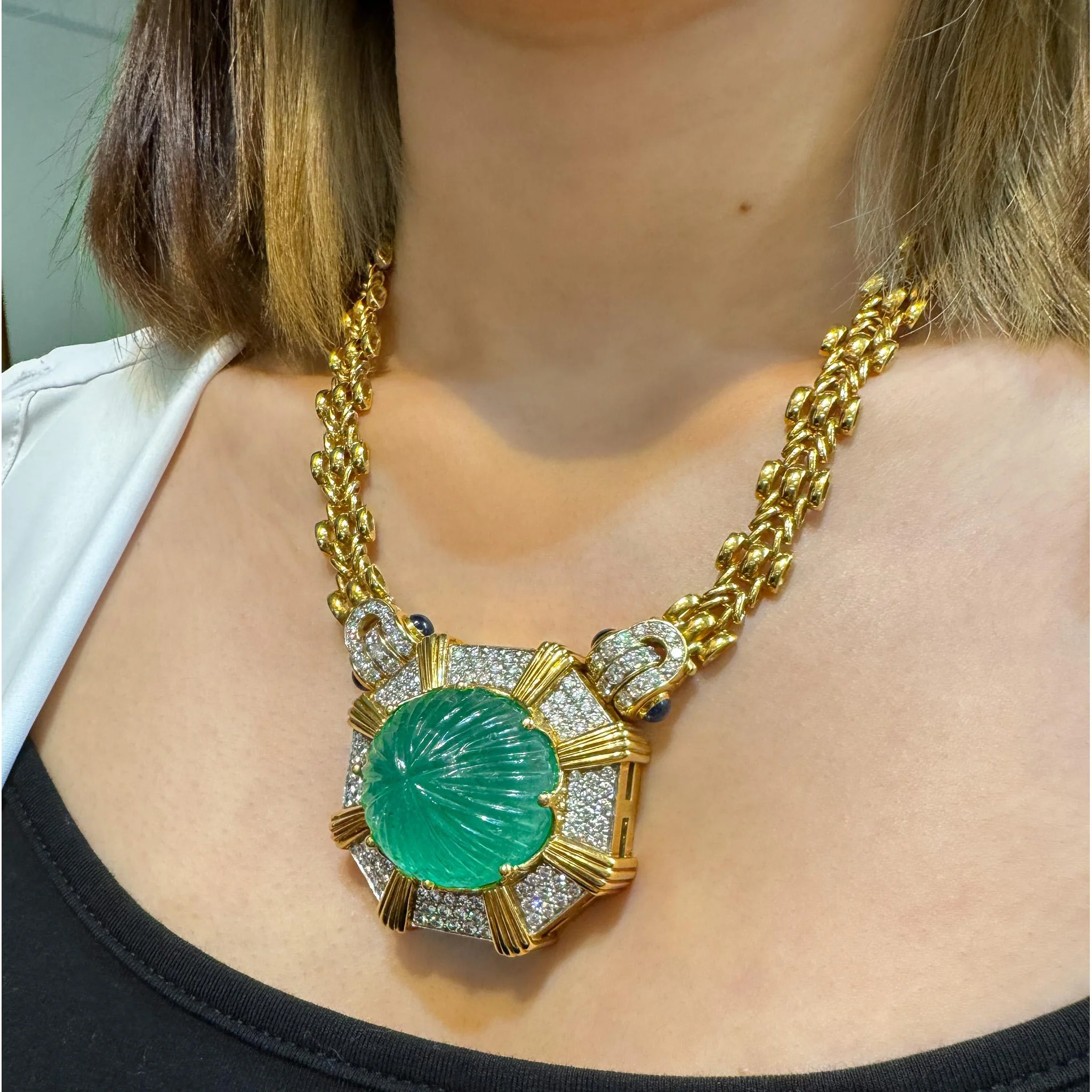 GRS Certified 108 Carat Carved Pastel Green Emerald Regal Pendant Necklace - Image 8