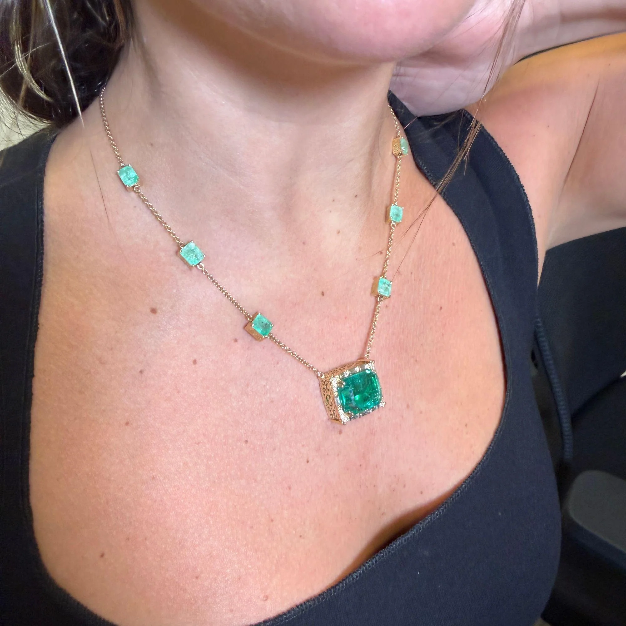 GRS Certified 17.85 Carat Emerald & Diamond Filigree 14K Yellow Gold Necklace - Image 6