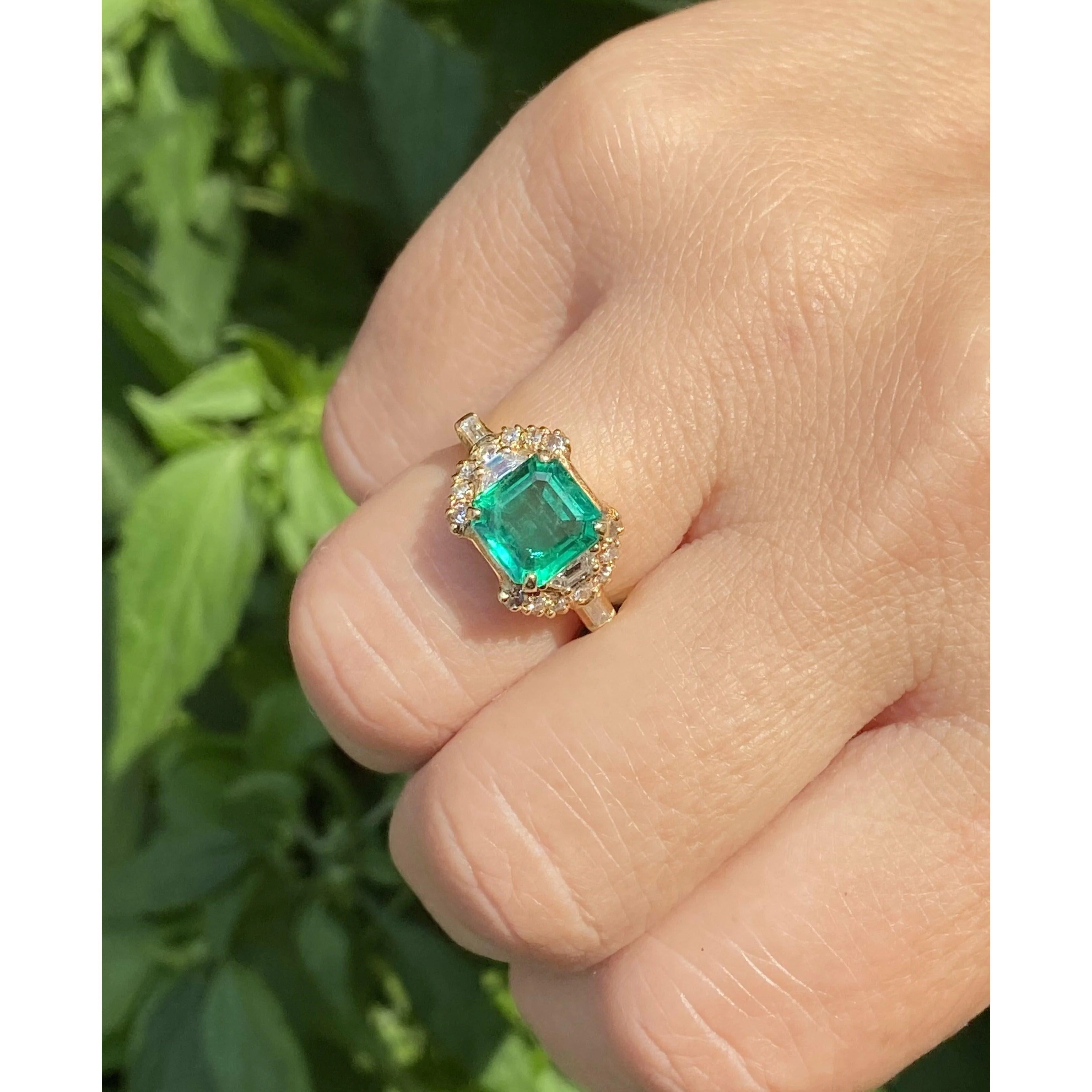 GRS Certified 2.09 Carat Natural Colombian Emerald Set in 18k Solid Gold Ring - Image 6