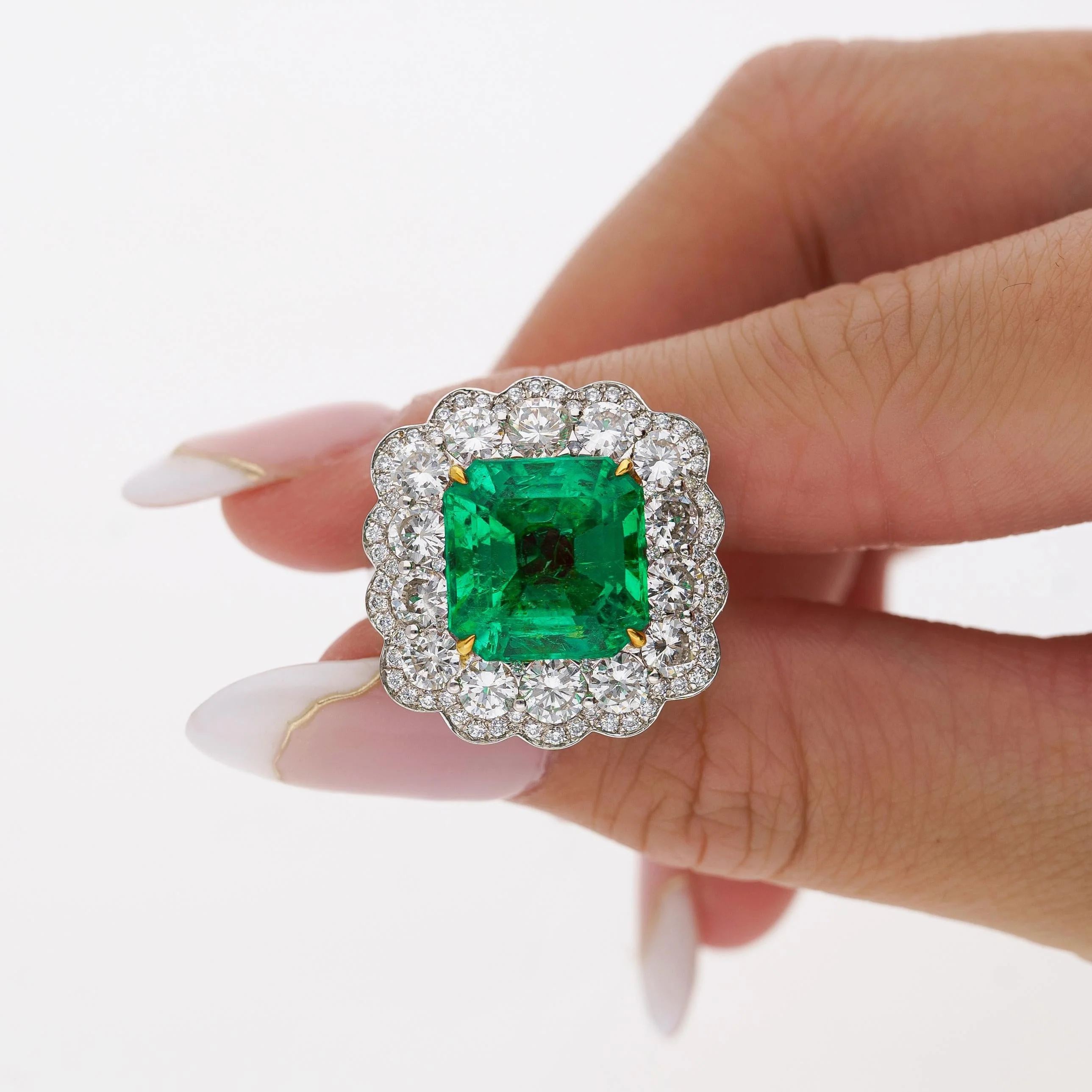 GRS Certified 8.04 Carat Minor Oil Colombian Emerald & Diamond Halo Ring - Image 2