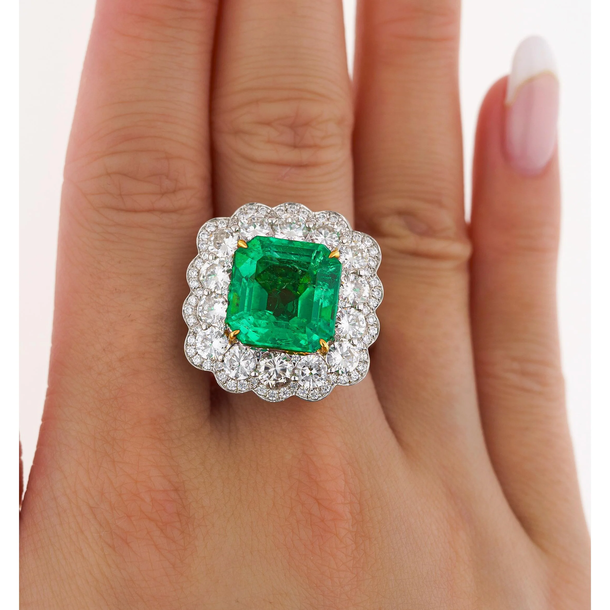 GRS Certified 8.04 Carat Minor Oil Colombian Emerald & Diamond Halo Ring - Image 6