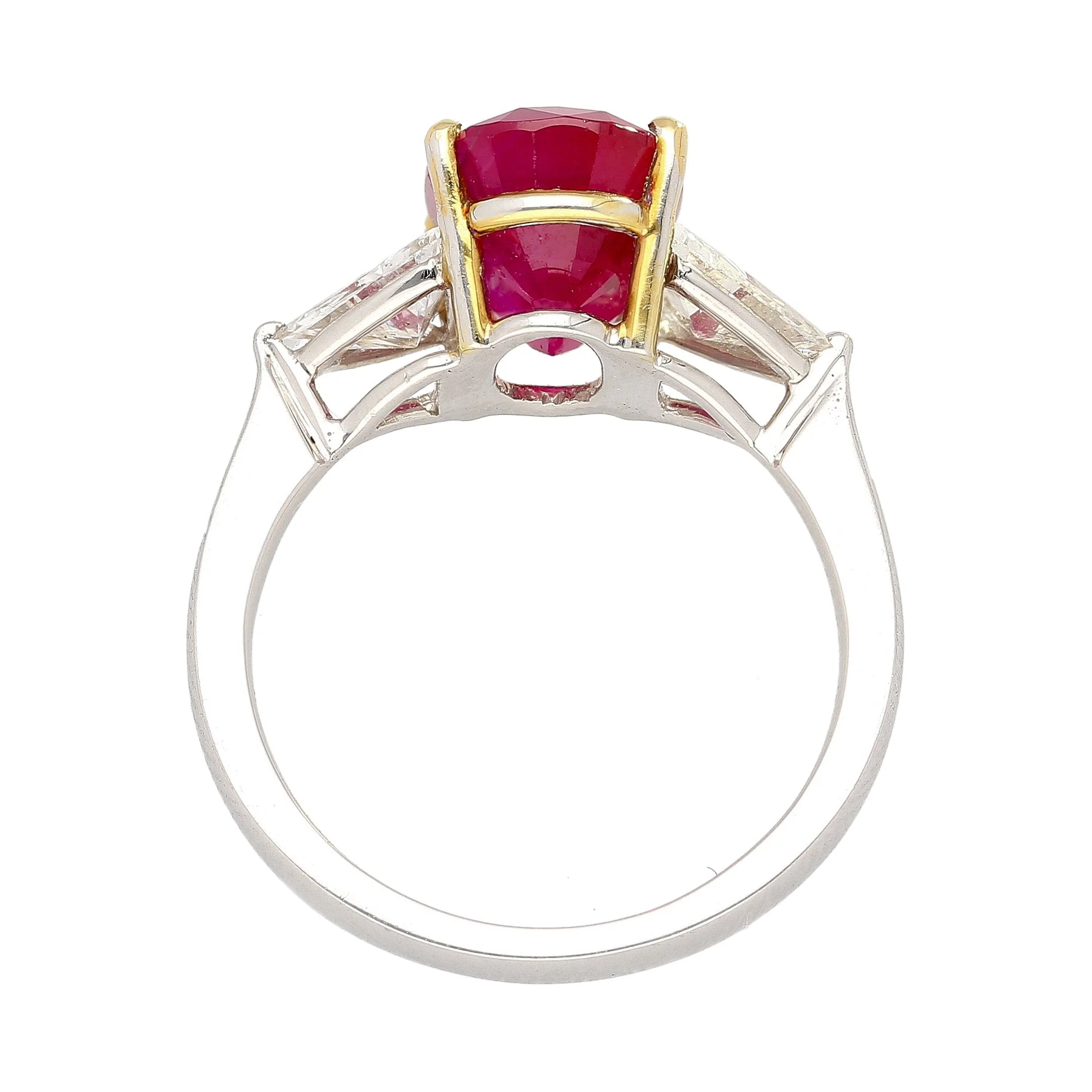 Gubelin Certified 4.47 Oval Cut Ruby with Trillion Cut Diamond Sides in 18K White Gold Ring - Image 6