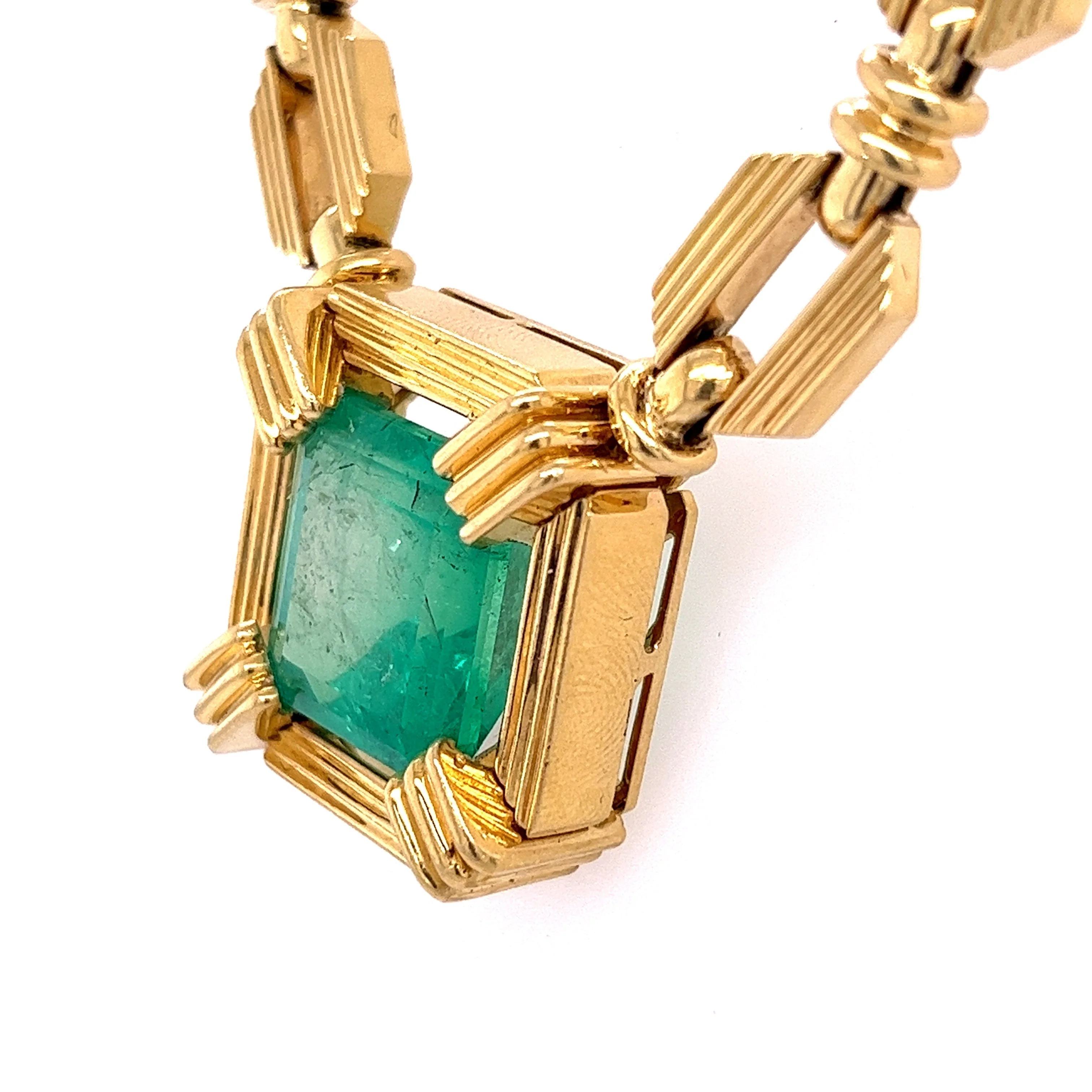 Henry Dunay 19.48 carat Colombian Emerald Necklace in 18k Yellow Gold - Image 4