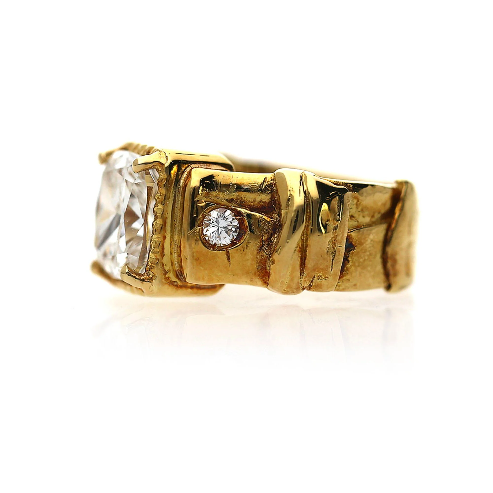 IGI 4.22 Carat Lab Cushion Diamond Misani 18K Gold Bark Texture Ring - Image 4