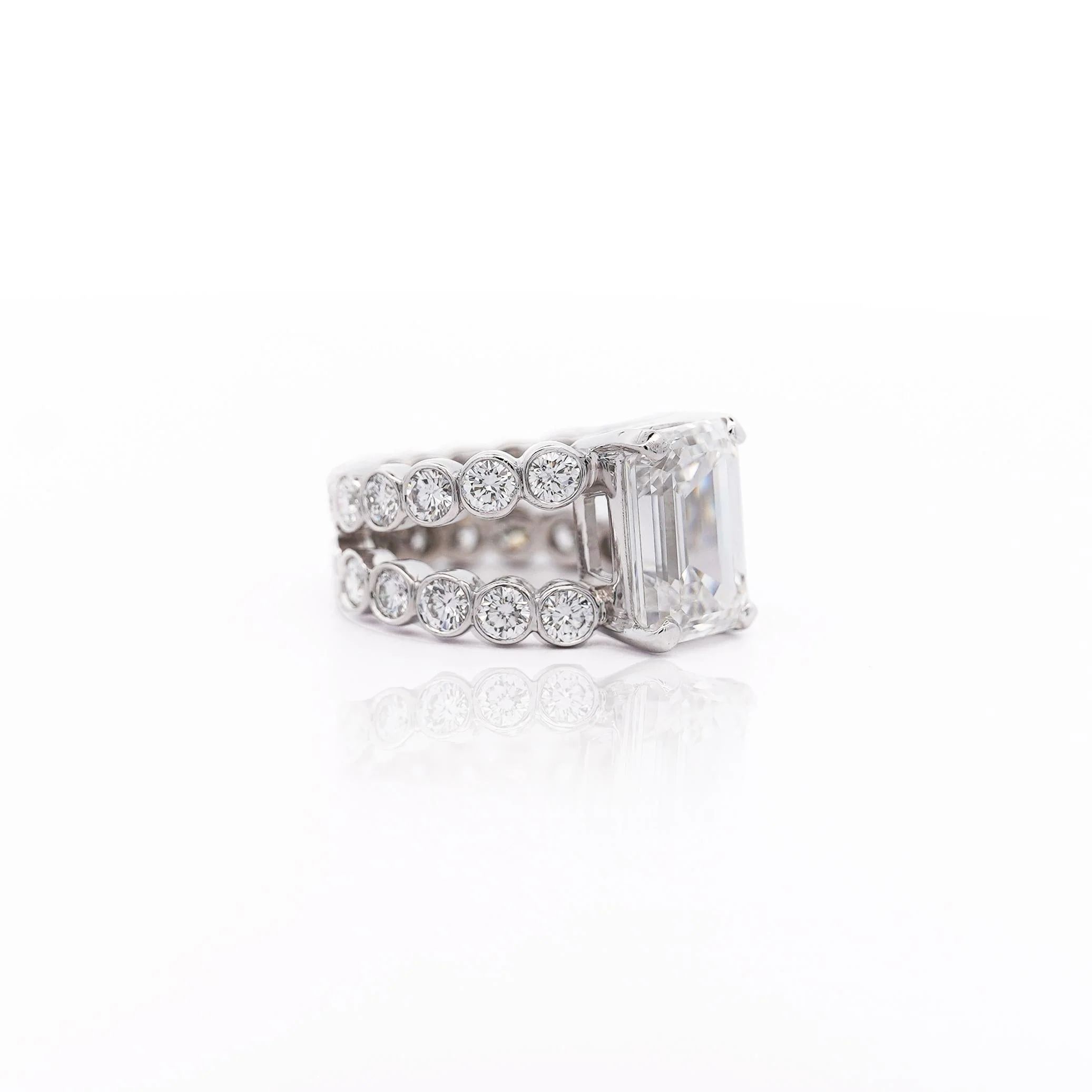 IGI Cert. 10.05 Carat Emerald Cut Lab Grown Diamond Platinum Split Open Ring - Image 5