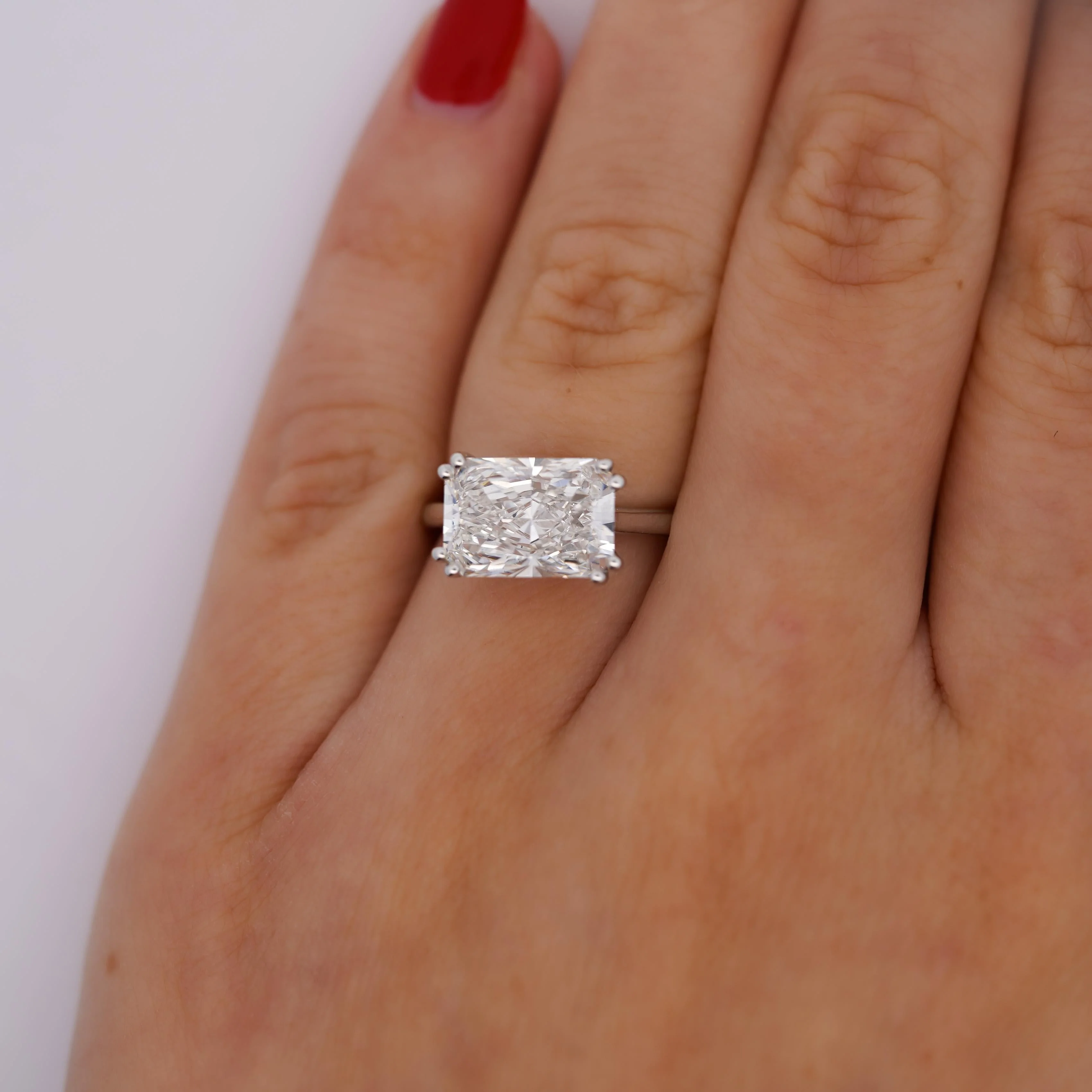 IGI Cert. 4.25 Carat Radiant Cut Lab Grown Diamond East West Engagement Ring - Image 6