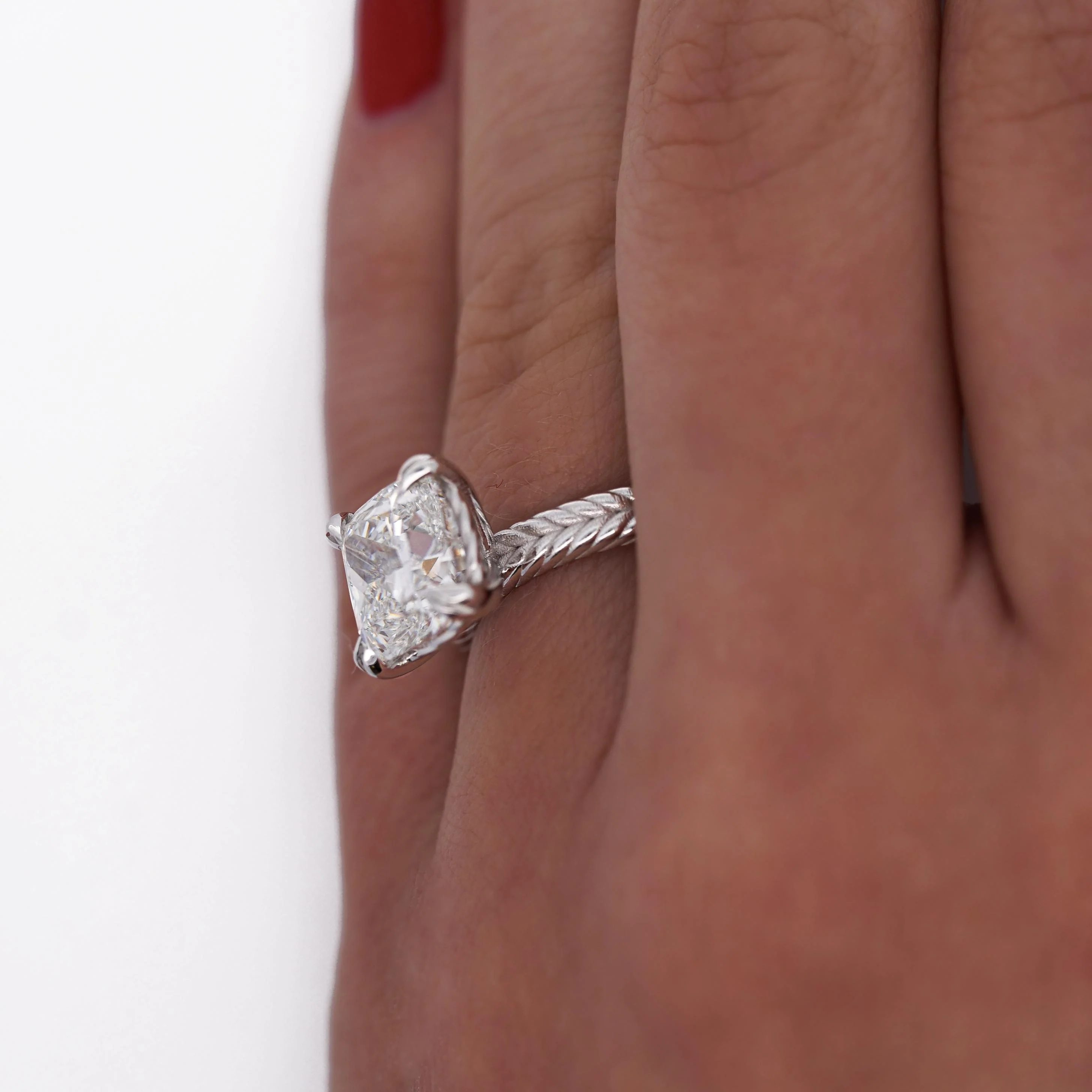 IGI Cert. 4.27 Carat Lab Grown F/VS2 Cushion Diamond Double Band Textured Ring - Image 4