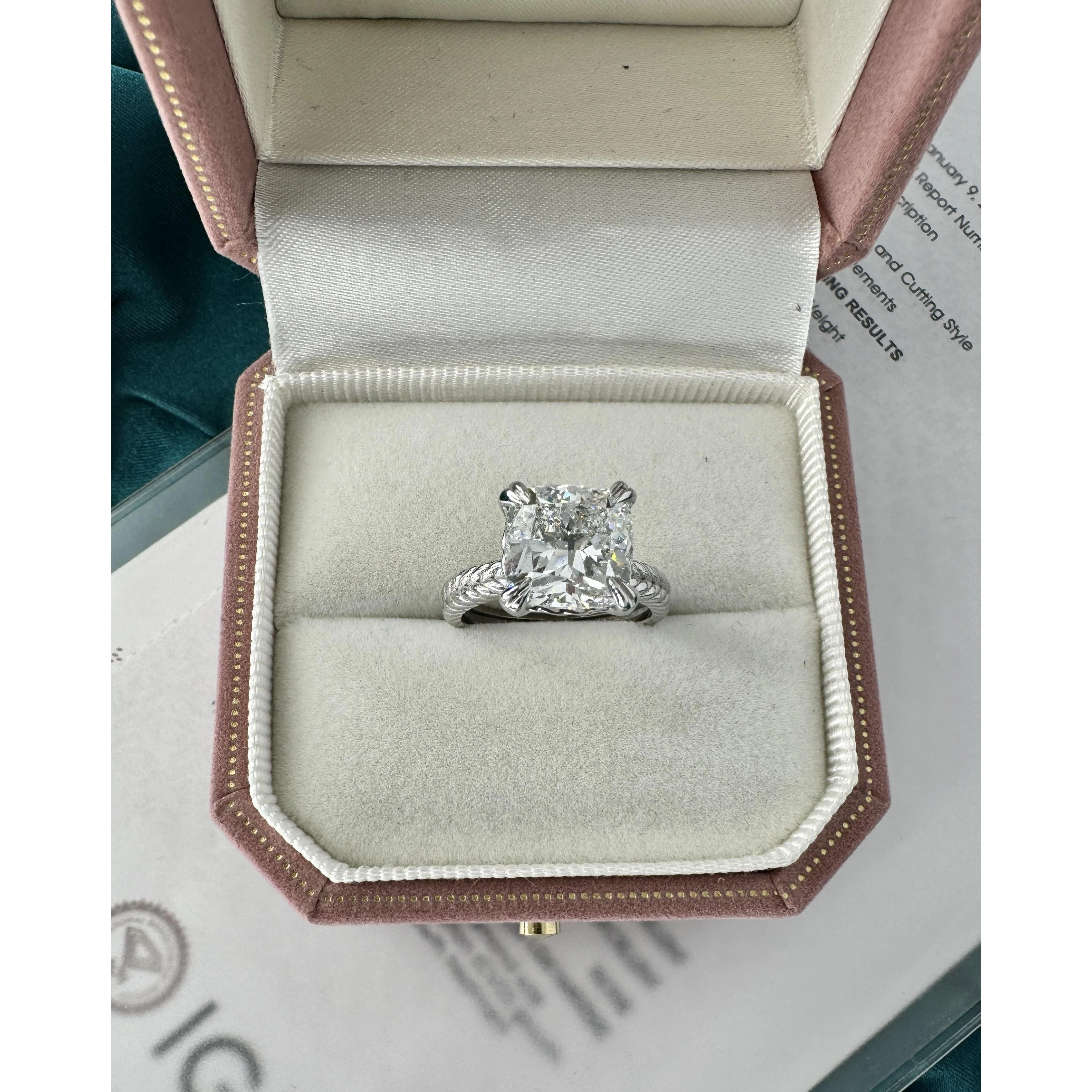 IGI Cert. 4.27 Carat Lab Grown F/VS2 Cushion Diamond Double Band Textured Ring - Image 9
