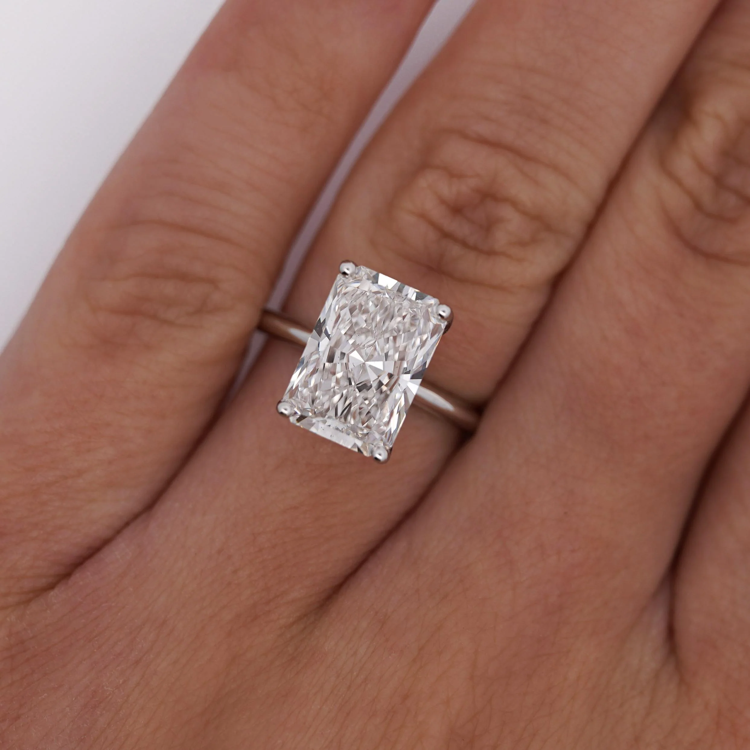 IGI Cert 4.58 Carat Elongated Radiant Cut Lab Diamond 14KW Gold Engagement Ring - Image 2