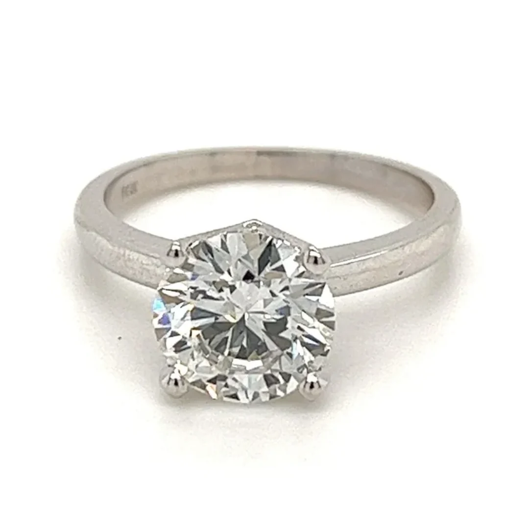 IGI Certified 1.80 Carat G/VS2 Round Cut Lab Grown Diamond Ring