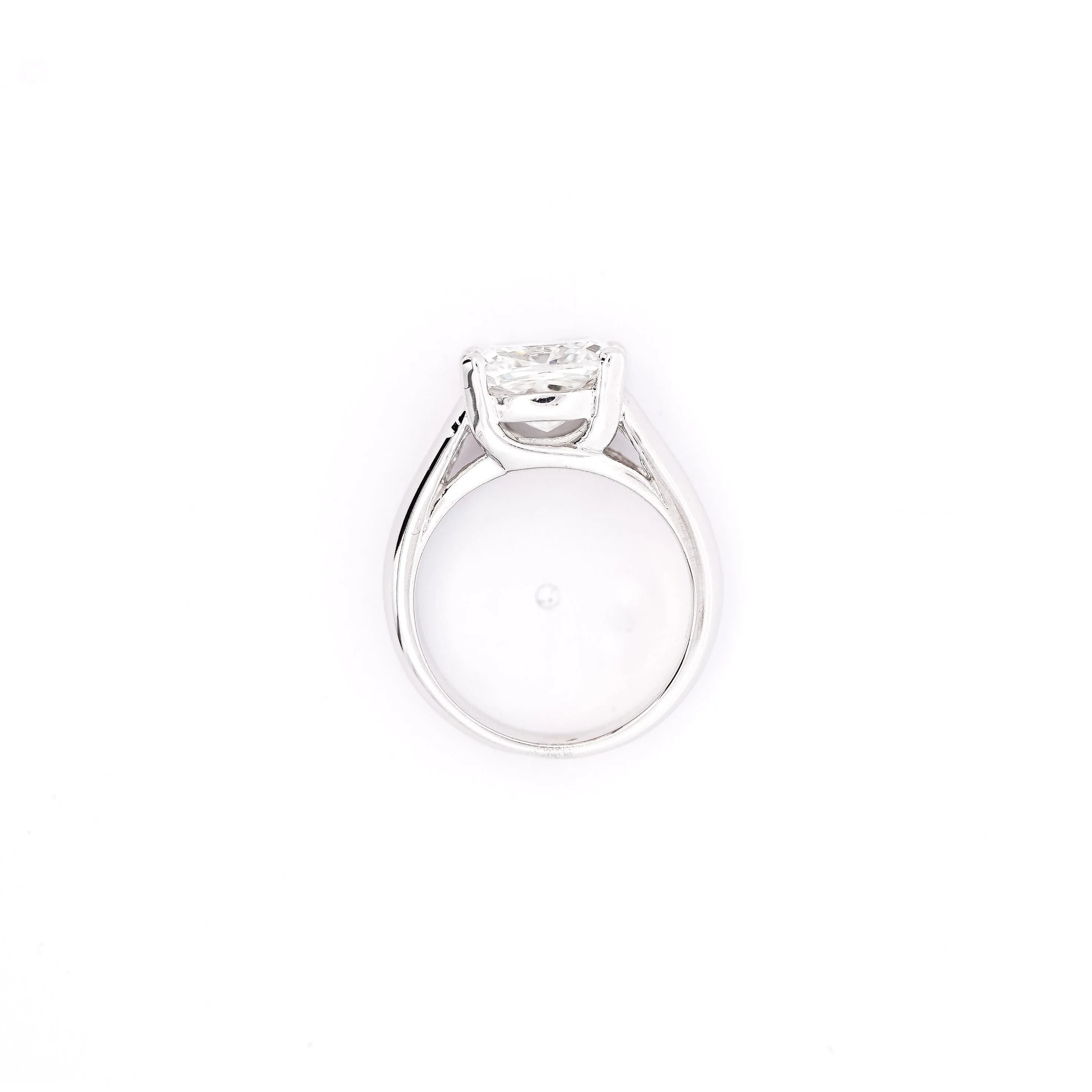 IGI Certified 3.46 Carat Lab Grown Cushion Cut Diamond East West Solitaire Ring - Image 5