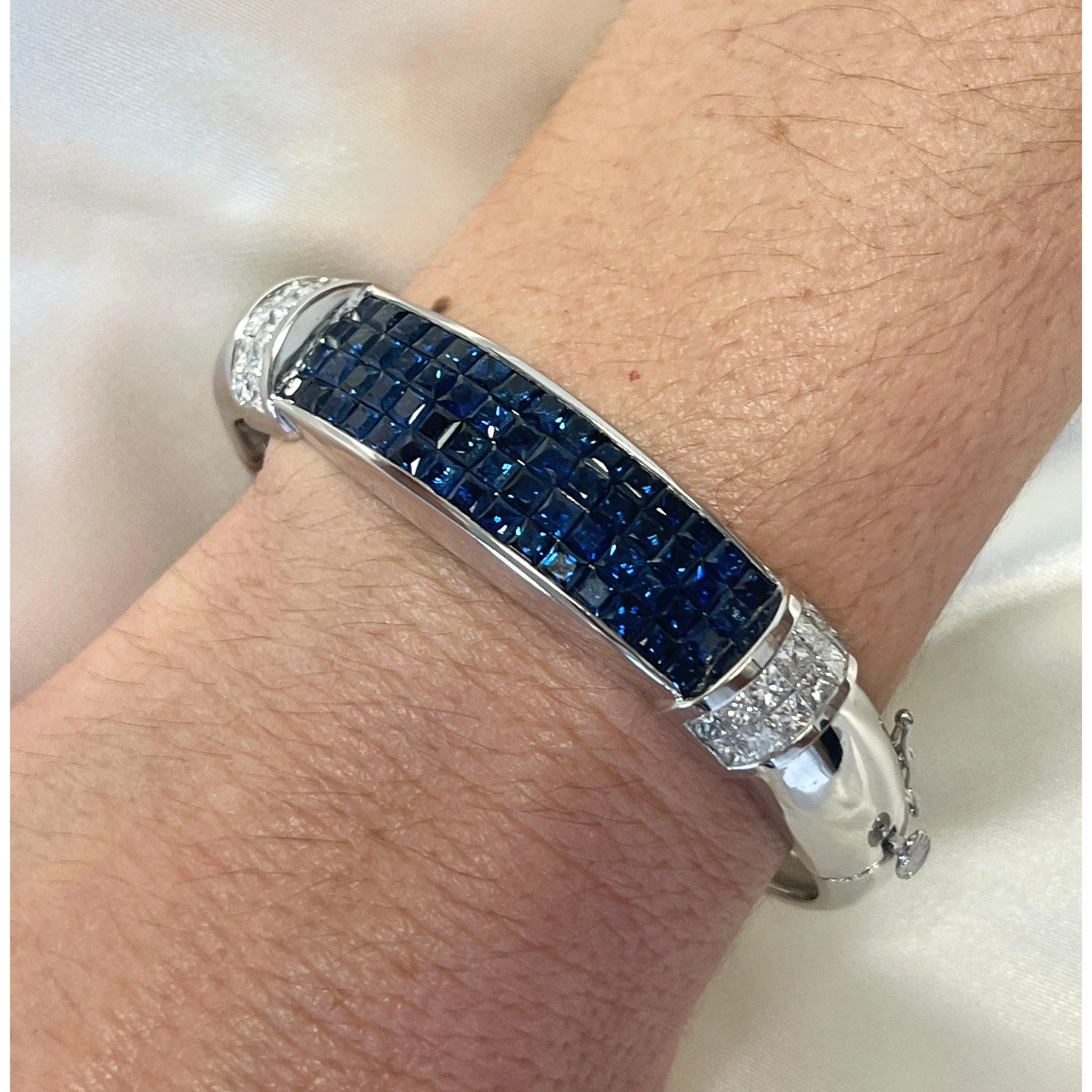 Invisible Set 19 Carat Square Cut Blue Sapphire and Diamond Bangle in 14K White Gold - Image 9