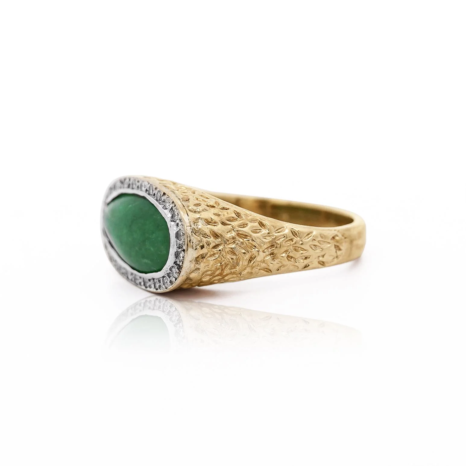 Jadeite Jade Bezel Set & Diamond Pavé in 14K Gold Nugget Ring - Image 4