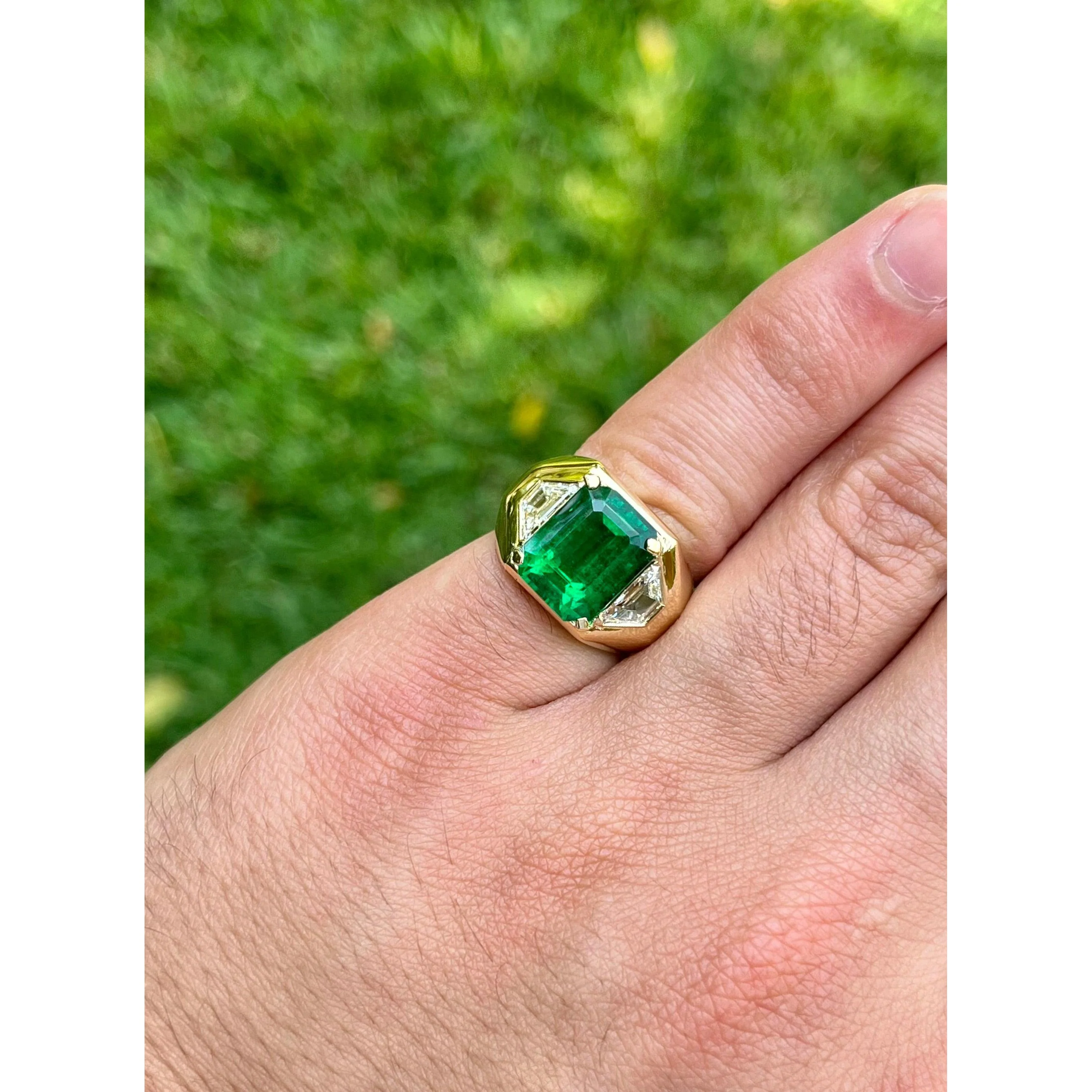 Julius Cohen Signed AGL Certified 5.40 carat Emerald Minor Oil 18k Gold Ring - Image 6
