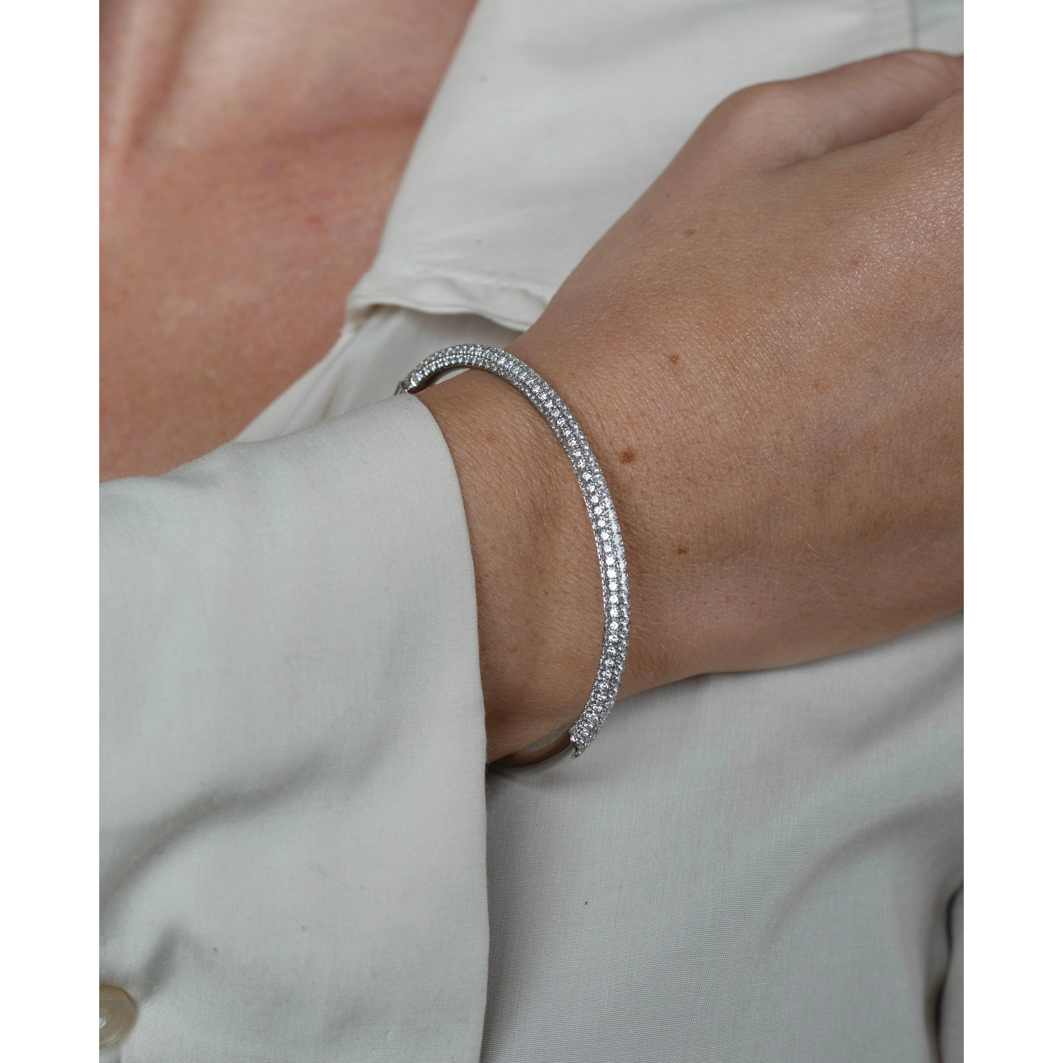 18K White Gold 3.7 Carat Round Cut Micro Pave Natural Diamond Bangle Bracelet - Image 3