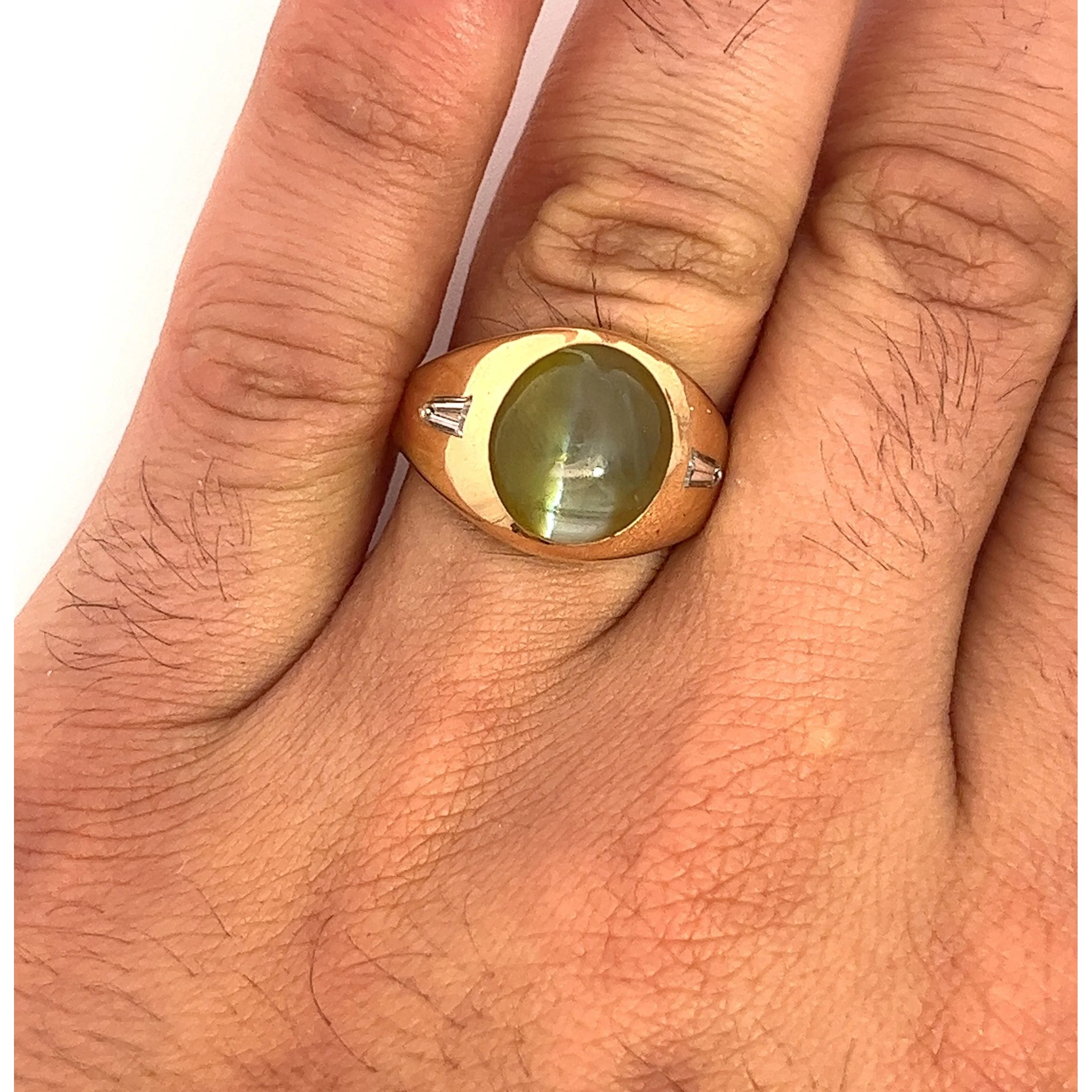 12 Carat Chrysoberyl Cats Eye Mens Ring With Baguette Diamond Sides in 18K Gold - Image 5