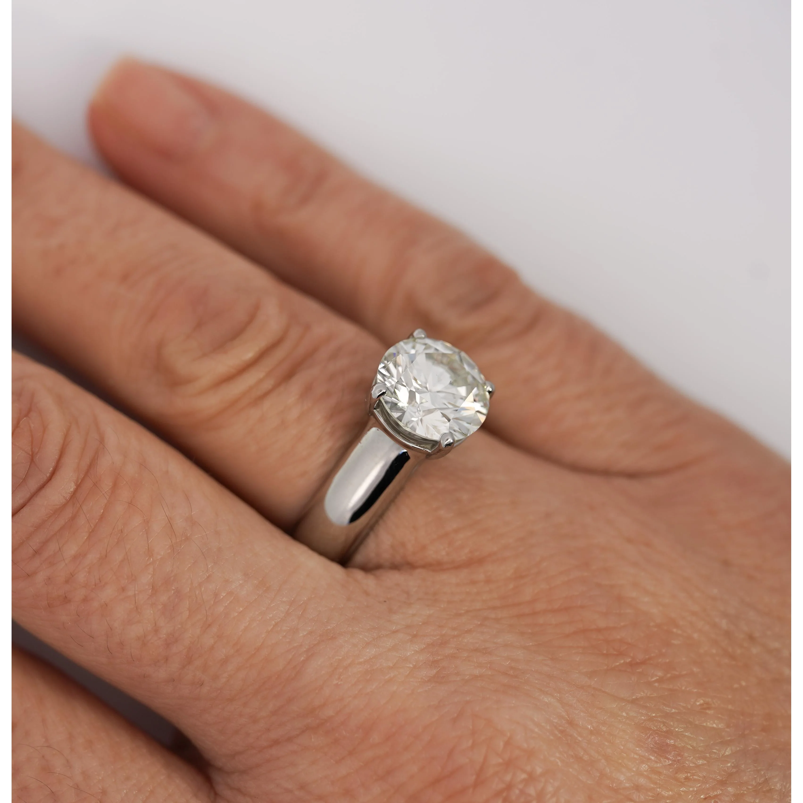 Natural 4.07 Carat H/SI1 Round Diamond Solitaire Wide Shank Ring In Platinum - Image 6