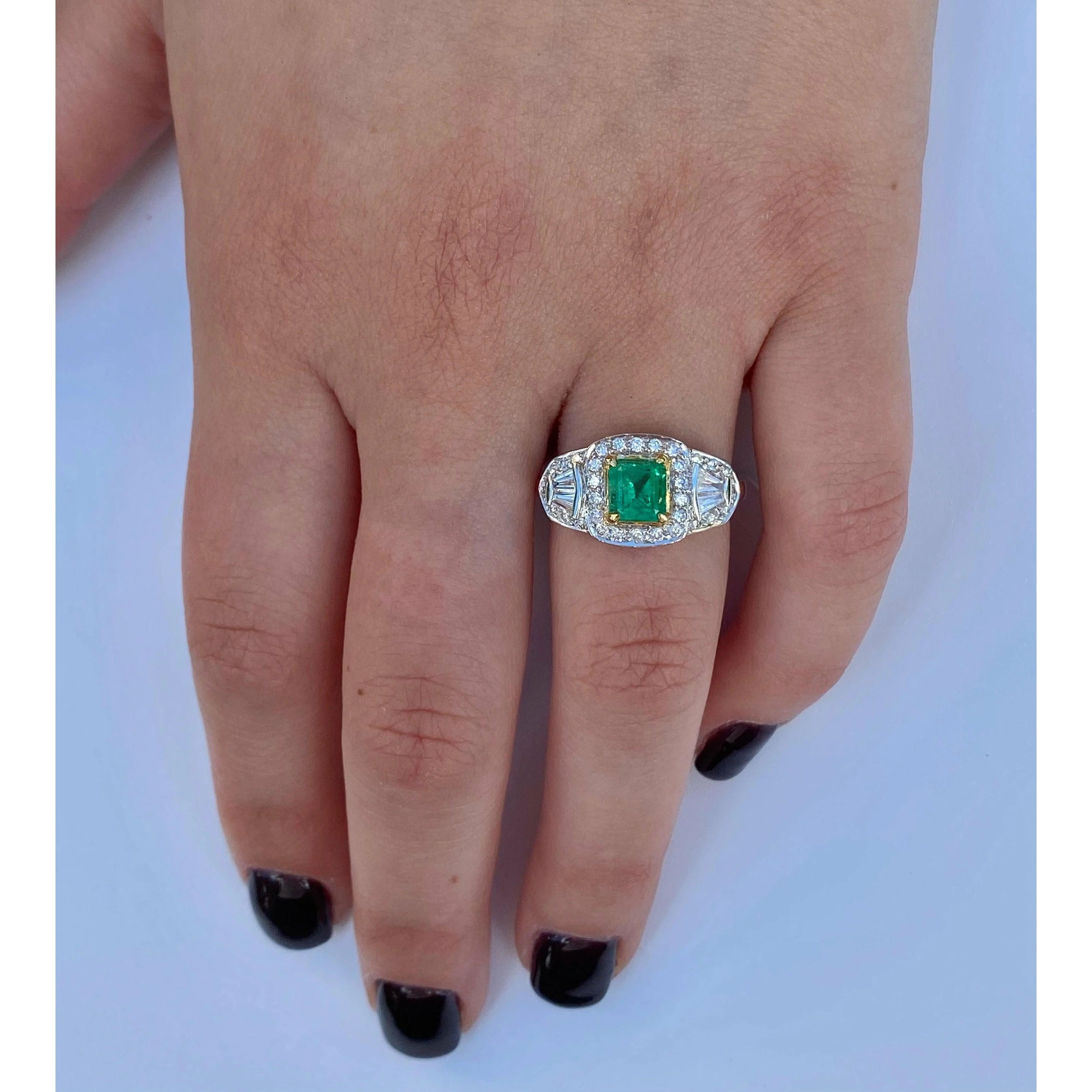 Natural Colombian Emerald Cocktail in 18k white gold Ring - Image 5
