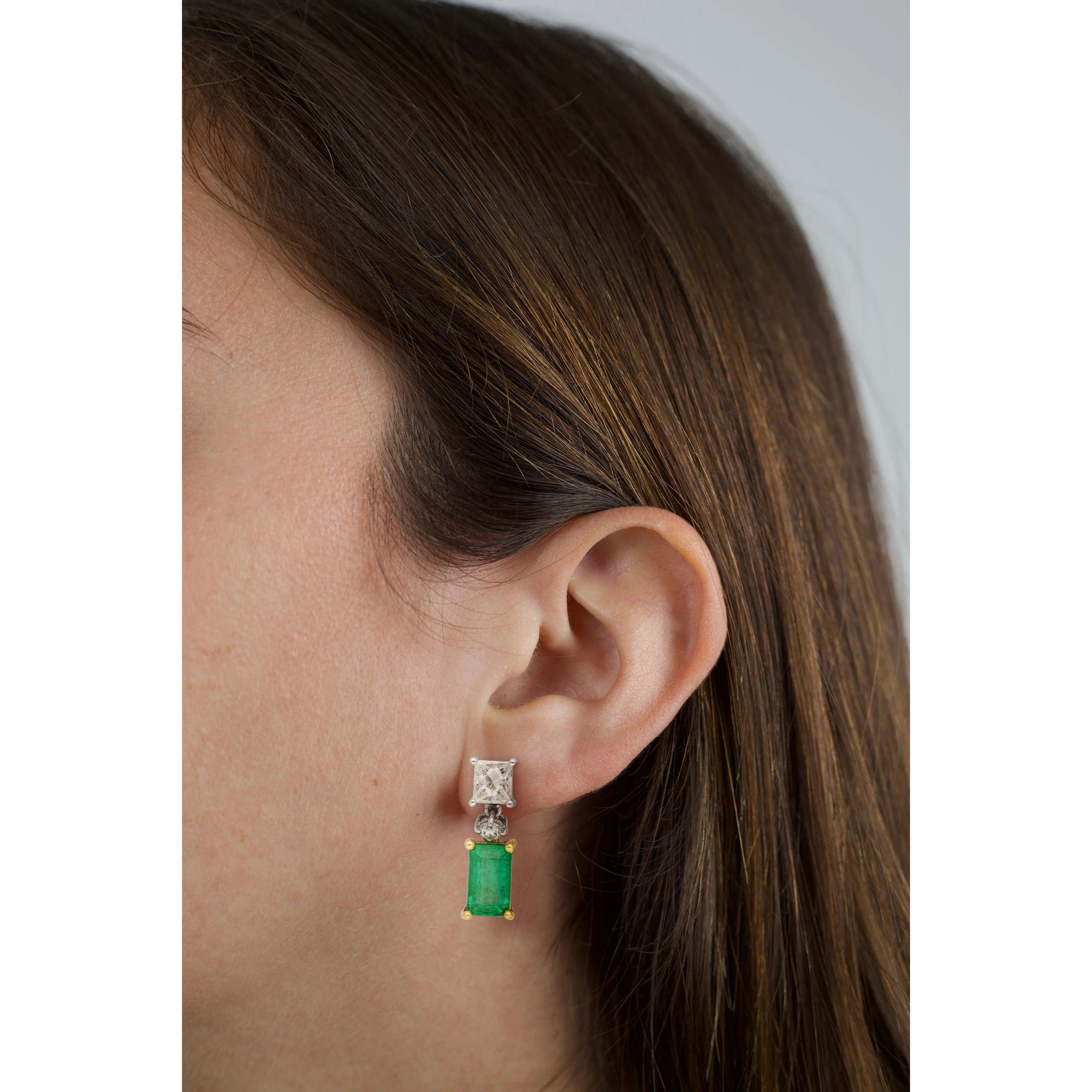 Natural Elongated Emerald and Diamond Drop Earrings in 18K Gold - Image 7