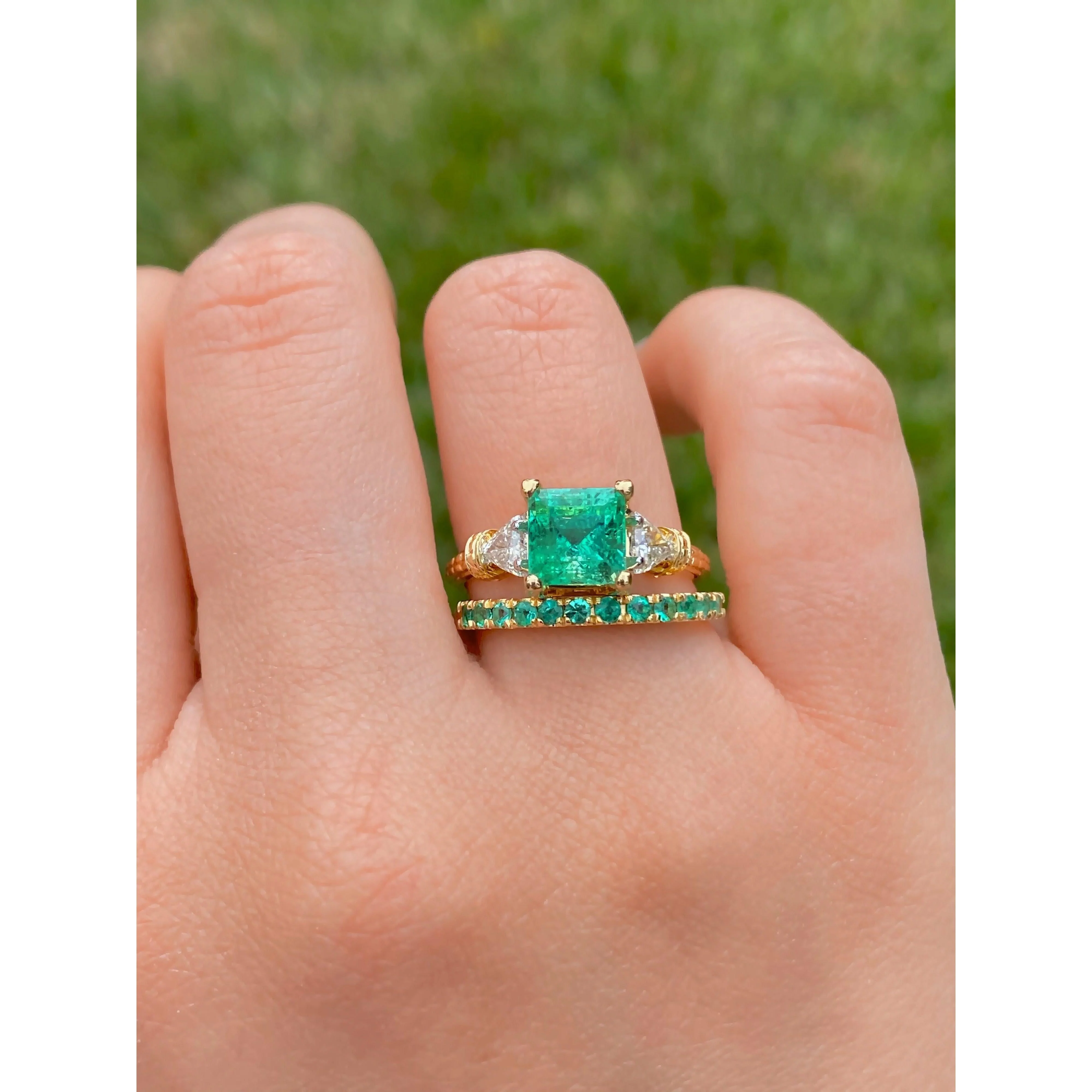 Natural Emerald Band in 14k Yellow Gold Wedding Band - Image 7