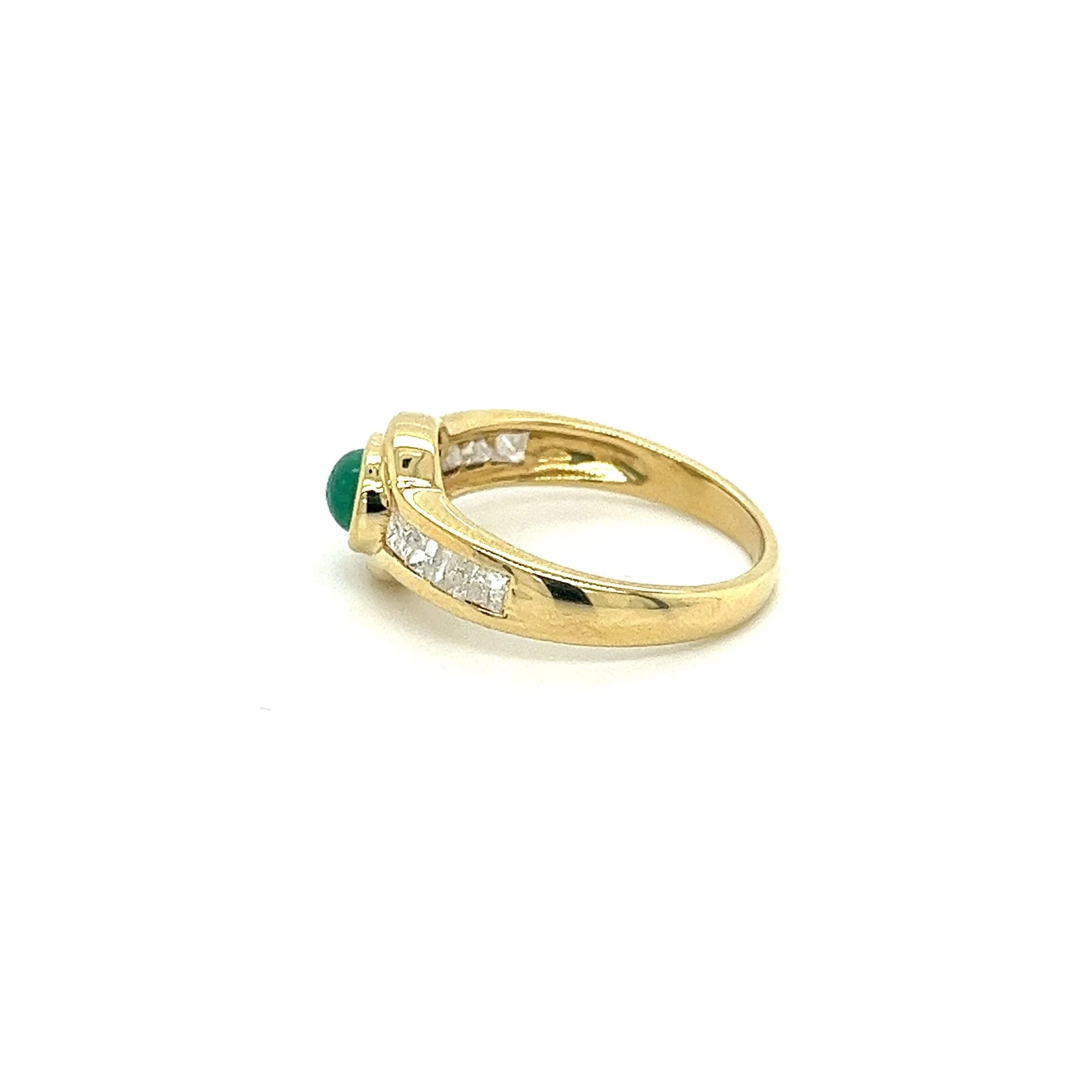 Natural Emerald Bezel Set Cabochon Cut Ring With Princess Cut Diamonds in 18K Yellow Gold - Image 4