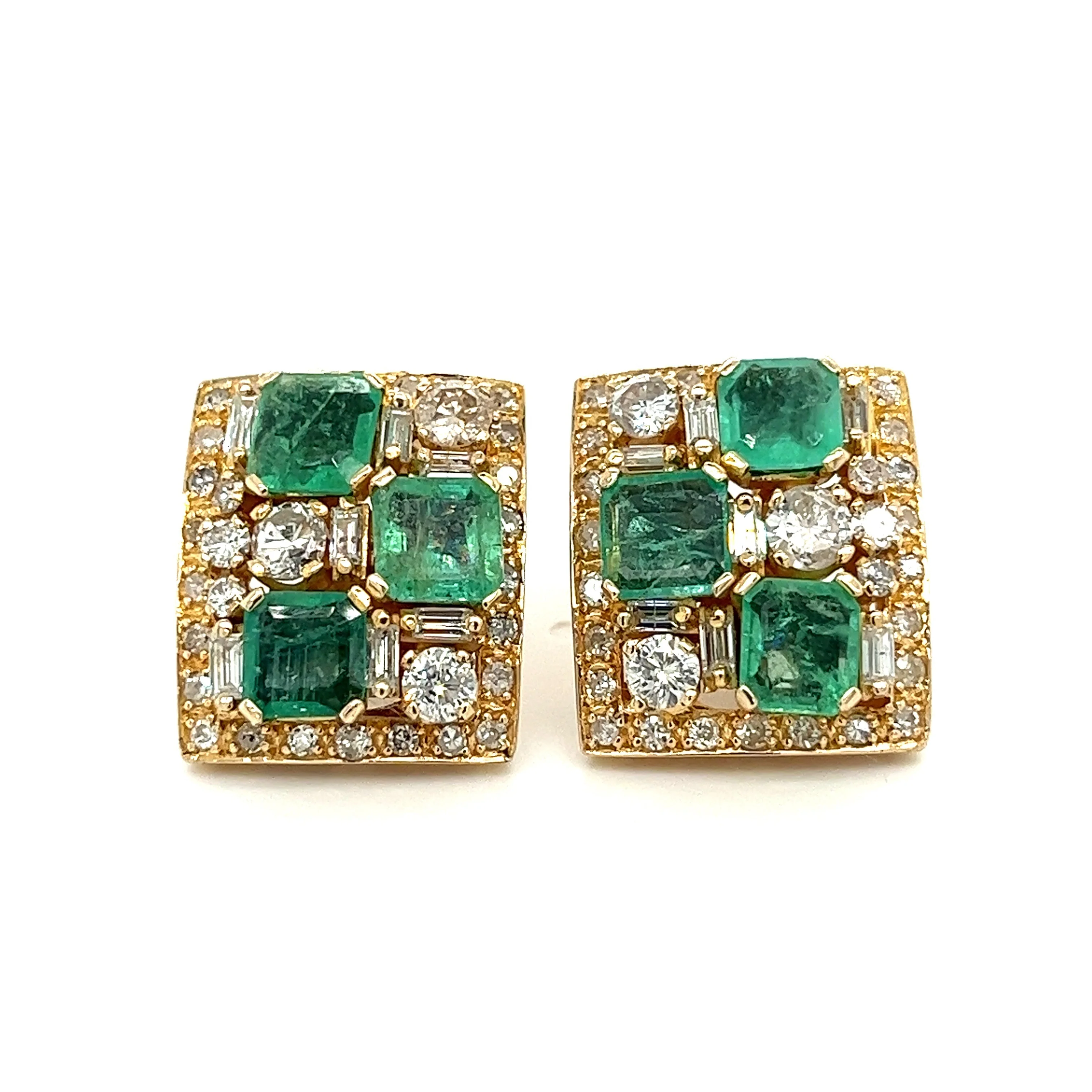 Vintage Natural Emerald & Diamond Earring and Ring Jewelry Set in 18K Gold - Image 3