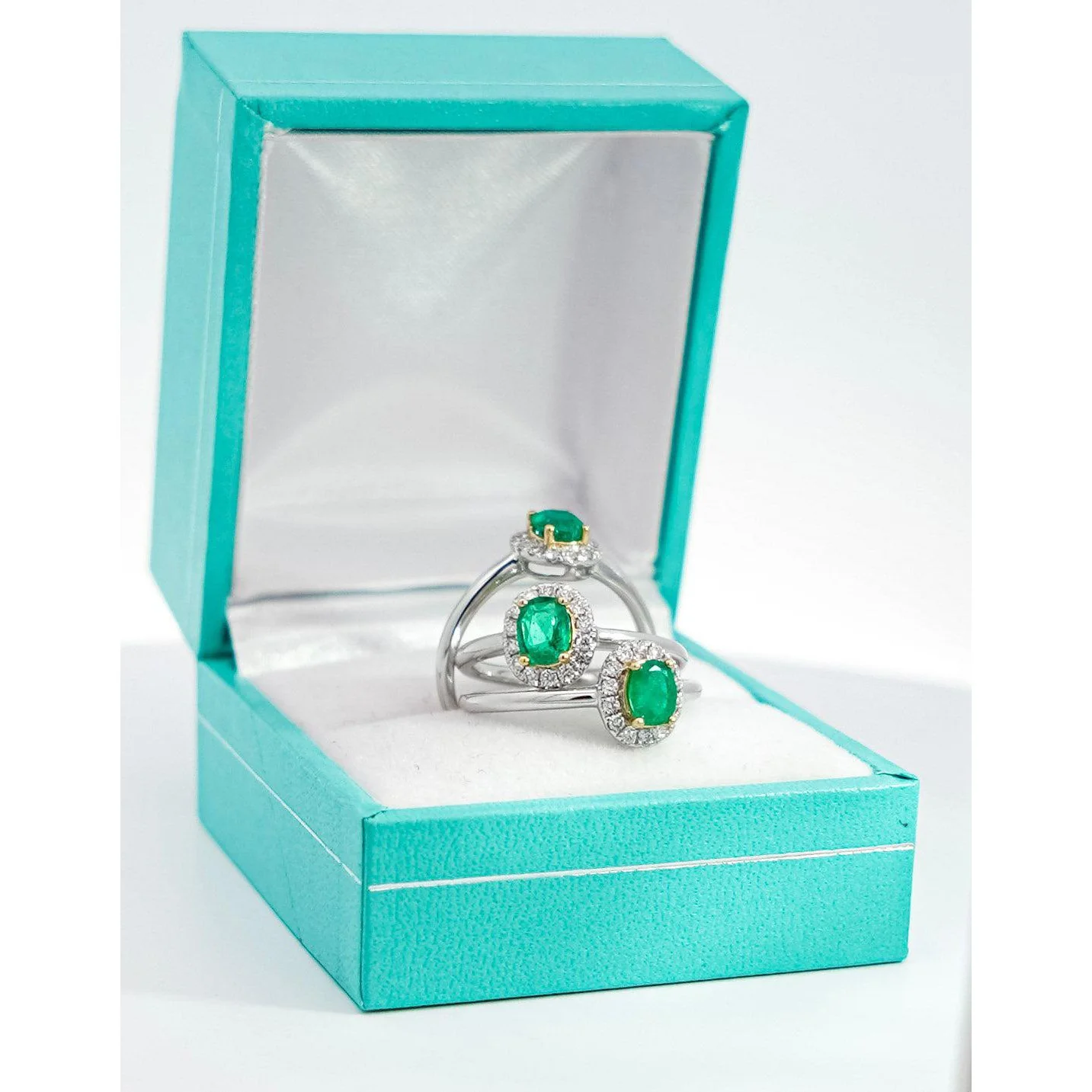 2/3 Carat Natural Emerald & Diamond Oval Halo Thin Band Ring in 18K White Gold - Image 4