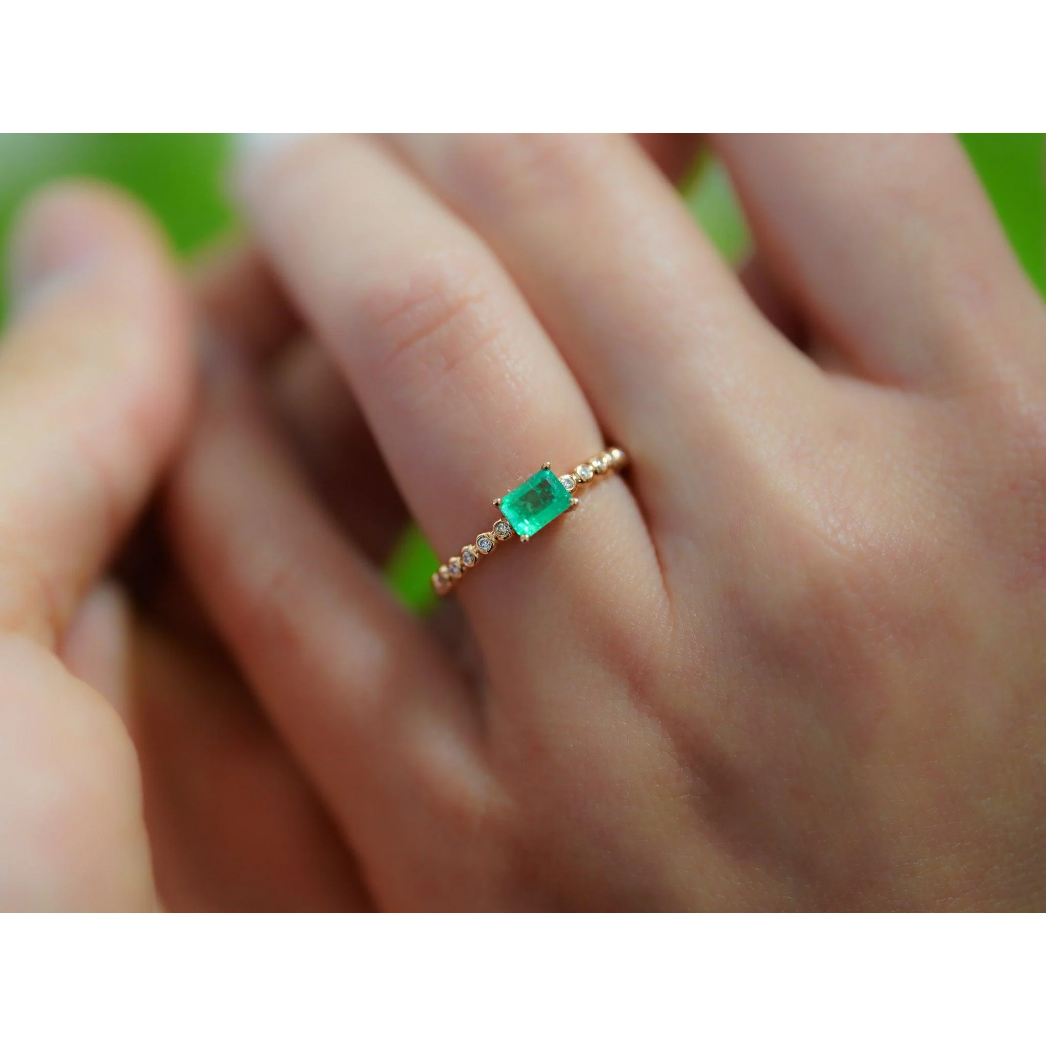 Emerald & Diamond Ribbed Shank Thin Stacking Ring 18K Gold - Image 3