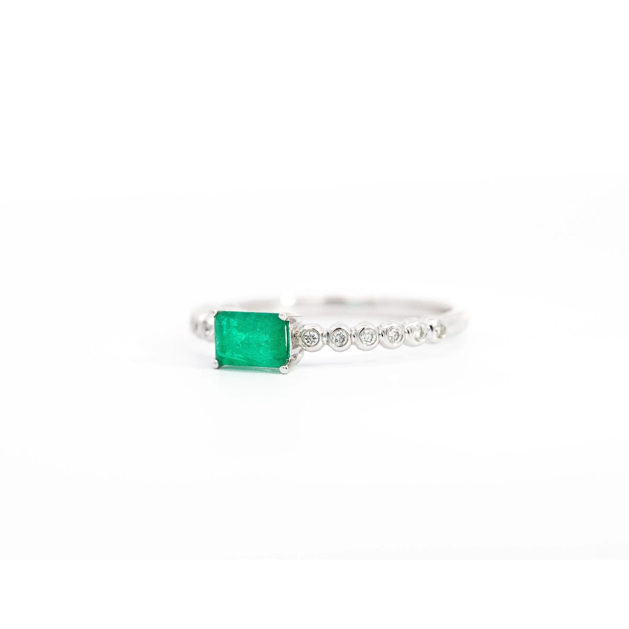 Emerald & Diamond Ribbed Shank Thin Stacking Ring 18K Gold - Image 8