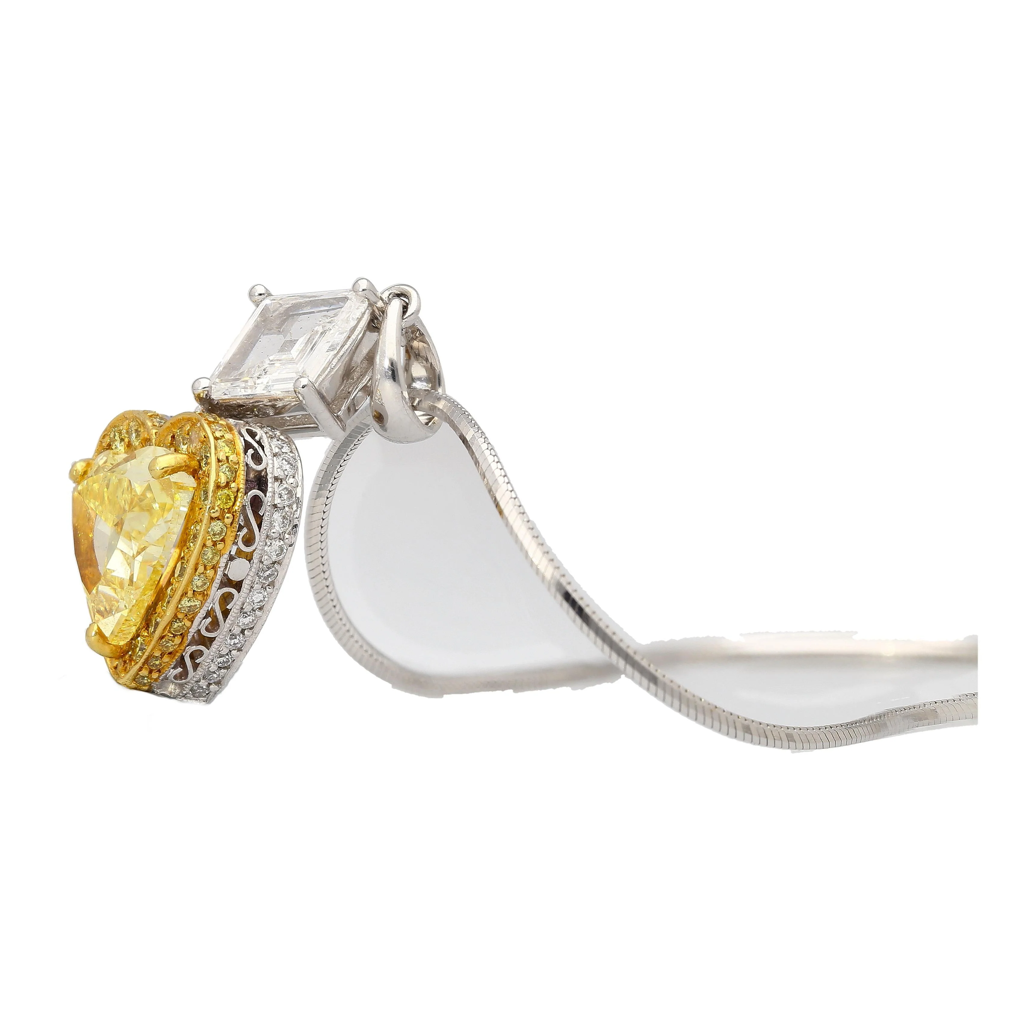 Natural GIA Certified 2.02 Carat Fancy Yellow Diamond Heart Platinum Necklace - Image 5