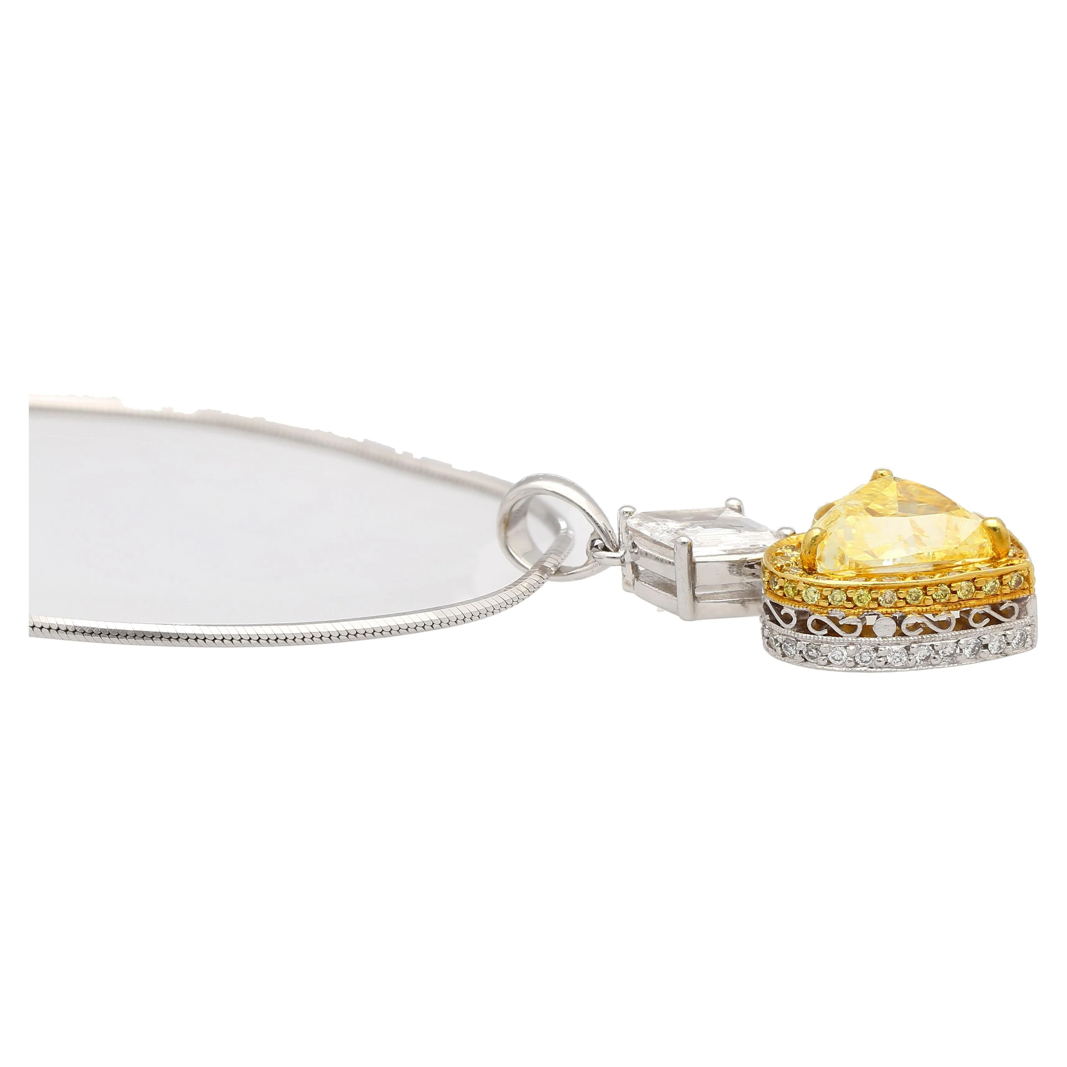 Natural GIA Certified 2.02 Carat Fancy Yellow Diamond Heart Platinum Necklace - Image 6