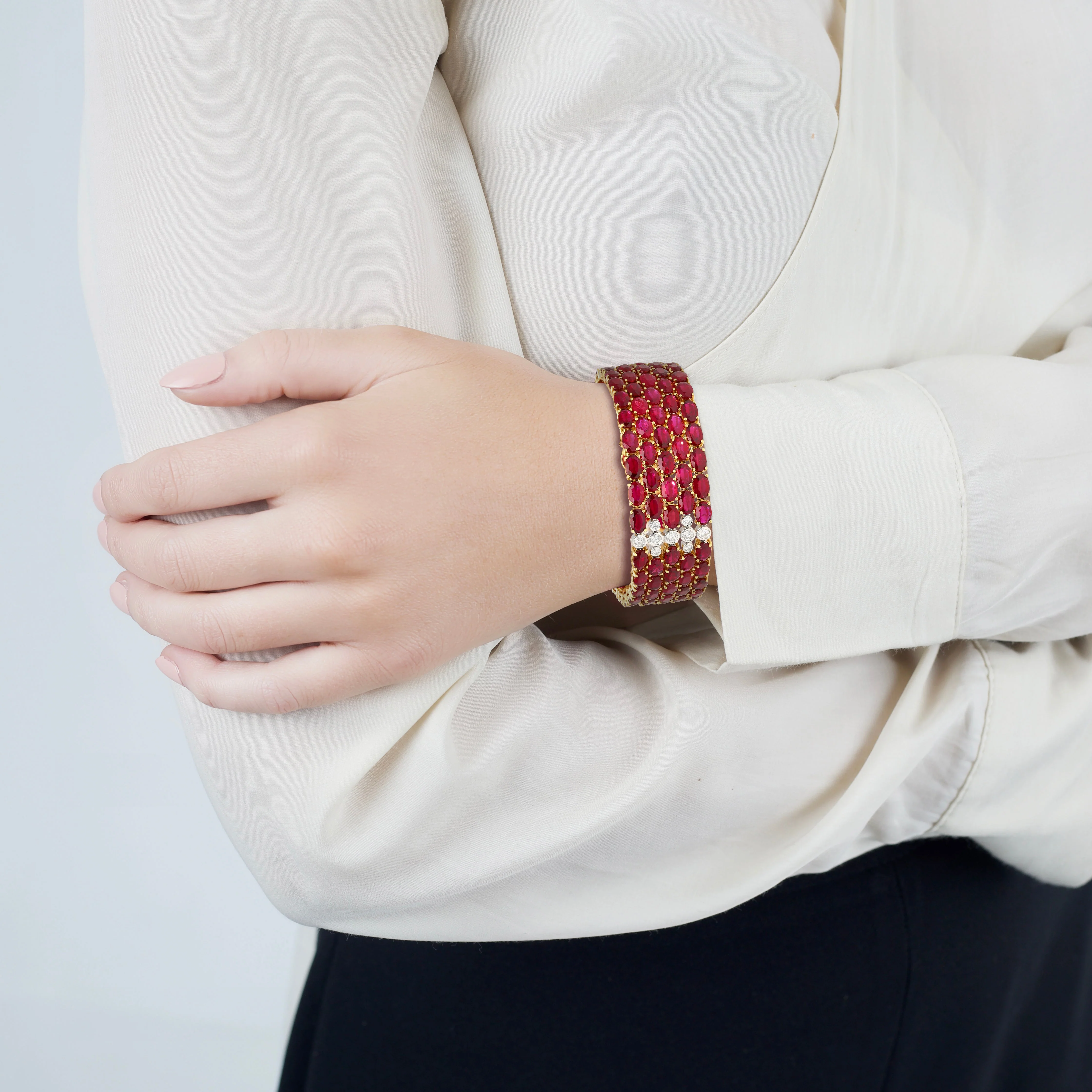 72 Carat Oval Ruby 5-Row Multi Link Tennis Bracelet in 18K Gold - Image 7