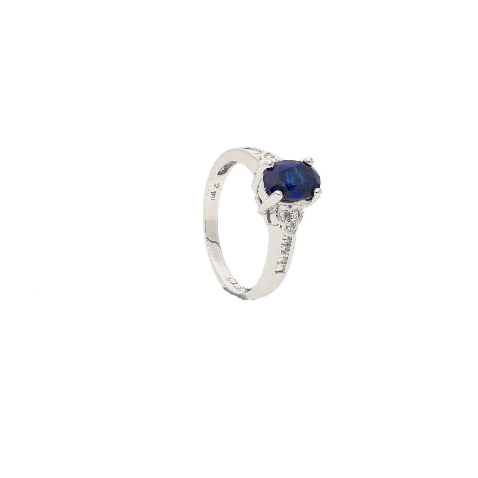 Oval cut Natural Blue Sapphire with natural baguette cut diamonds in 18k solid white gold - Image 2